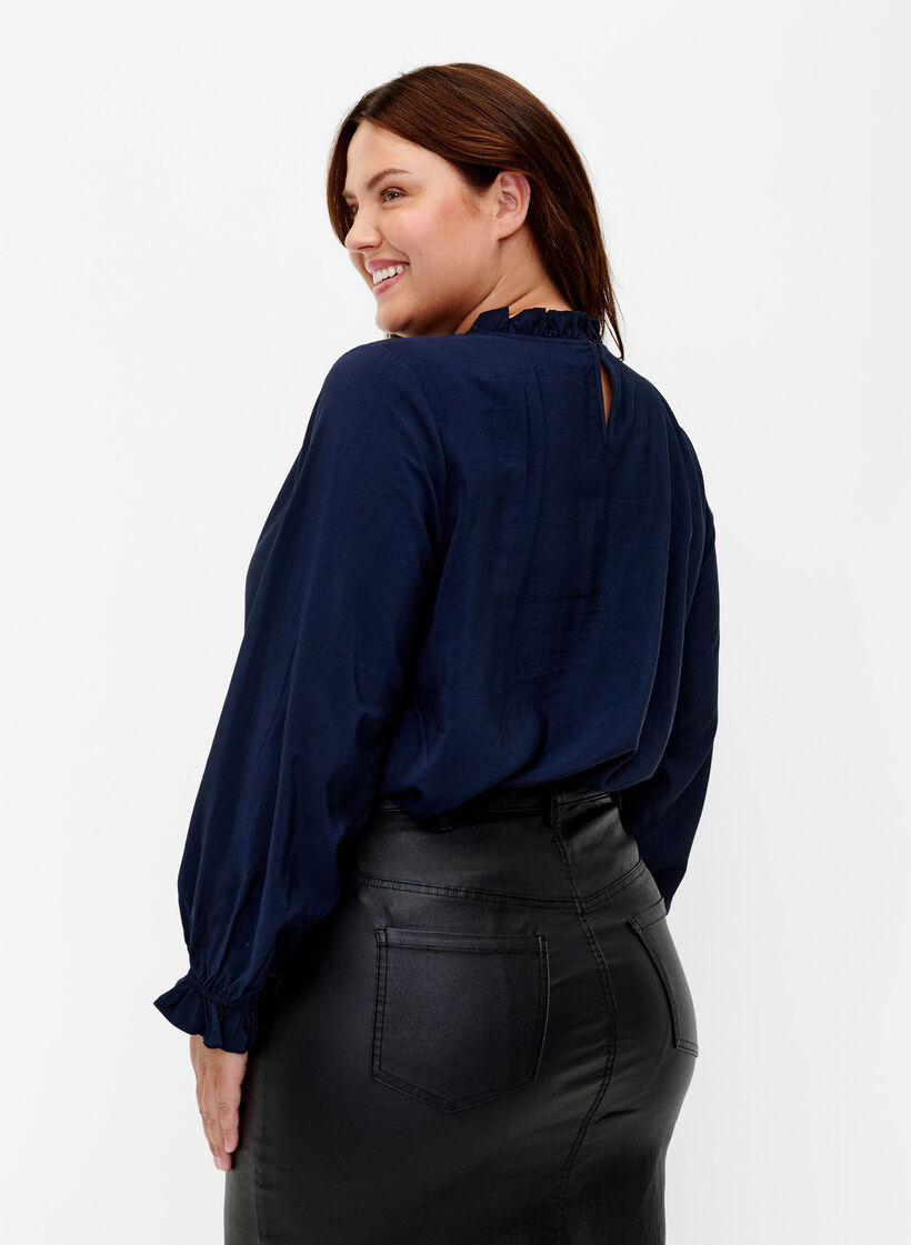  Blouse en viscose à manches longues avec volants, Total Eclipse, Model image number 1