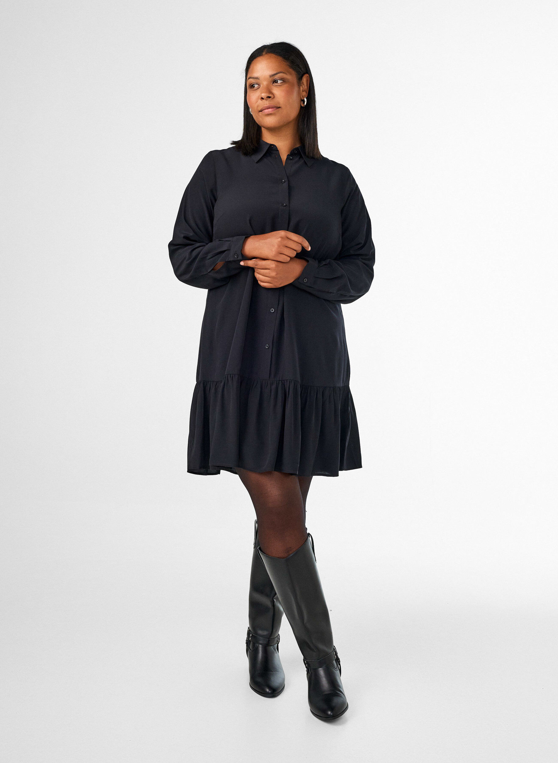 ZizziKurzes Hemdblusenkleid mit R&uuml;schenvolant, Schwarz, Model image number 1