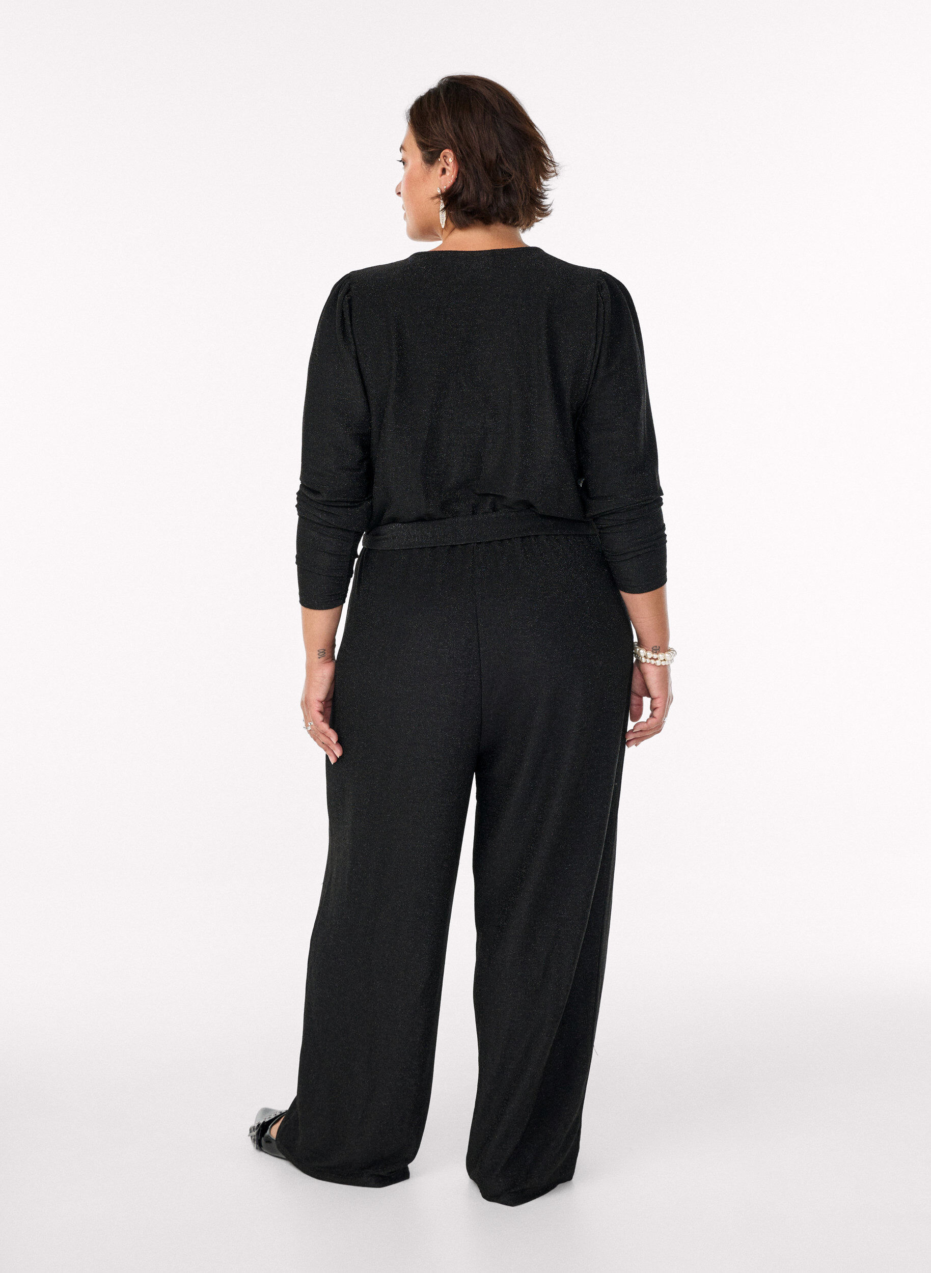 Zizzi Jumpsuit mit Glitzer und Bindeg&uuml;rtel, Schwarz, Model image number 1