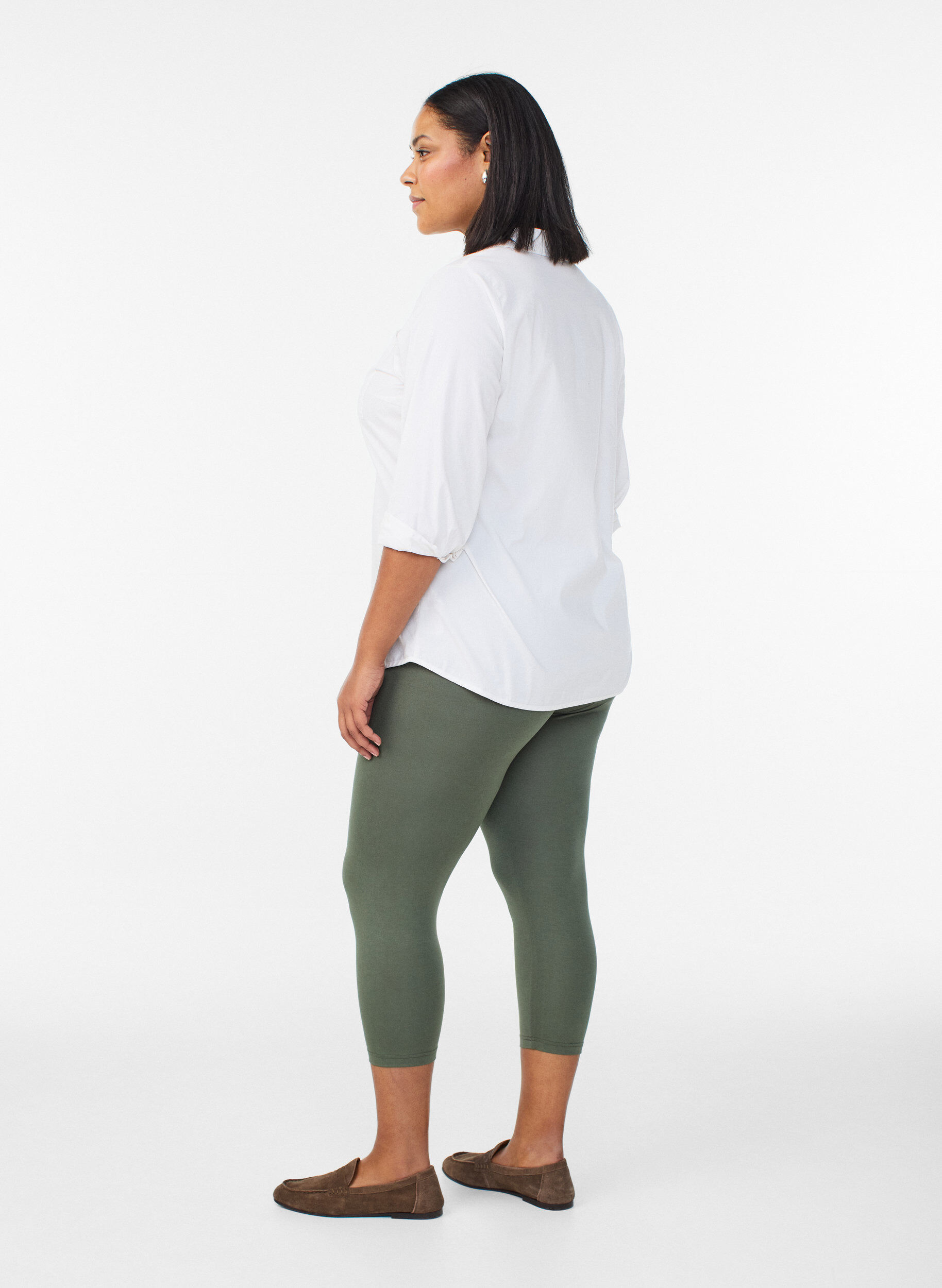 Zizzi Basic 3/4-Leggings aus Viskose, Gr&uuml;n, Model image number 2