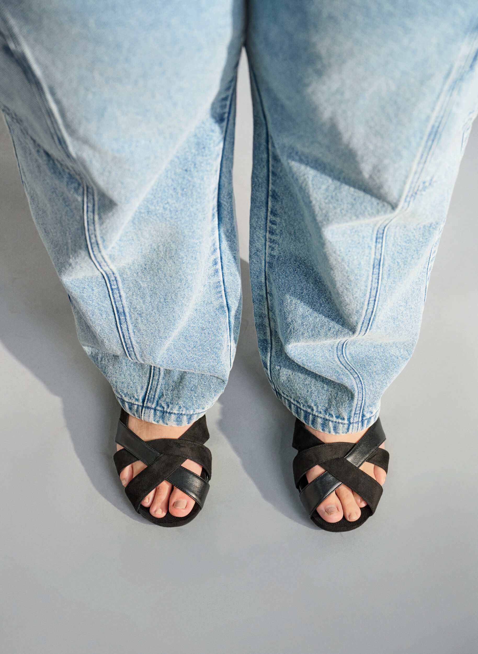 Zizzi Large - Ballerines pointues, Noir, Image image number 0