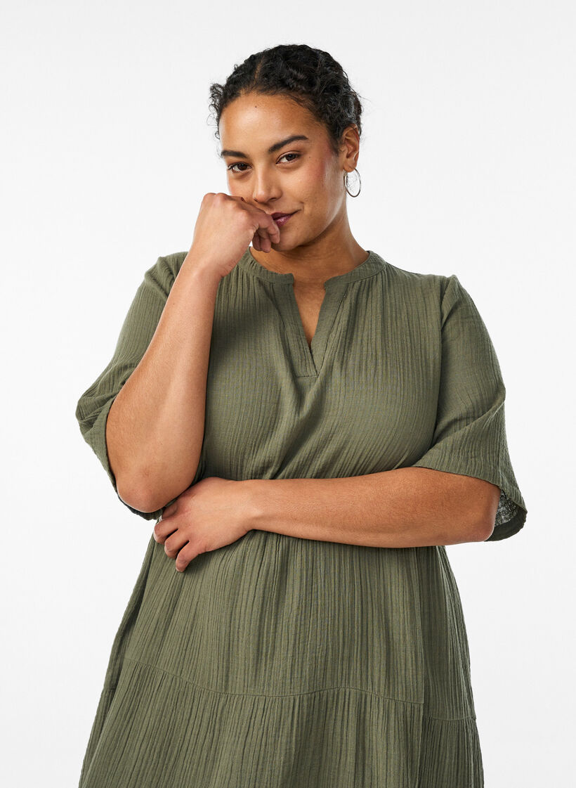 Robe midi coupe &eacute;vas&eacute;e en mousseline de coton, Vert, Model image number 2