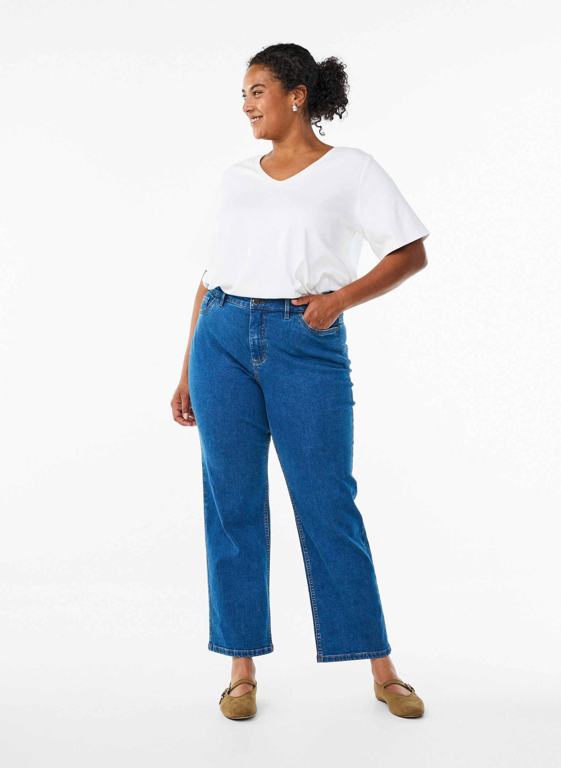 Zizzi Gemma Jeans mit hoher Taille in Regular Fit, Blau, Model image number 0