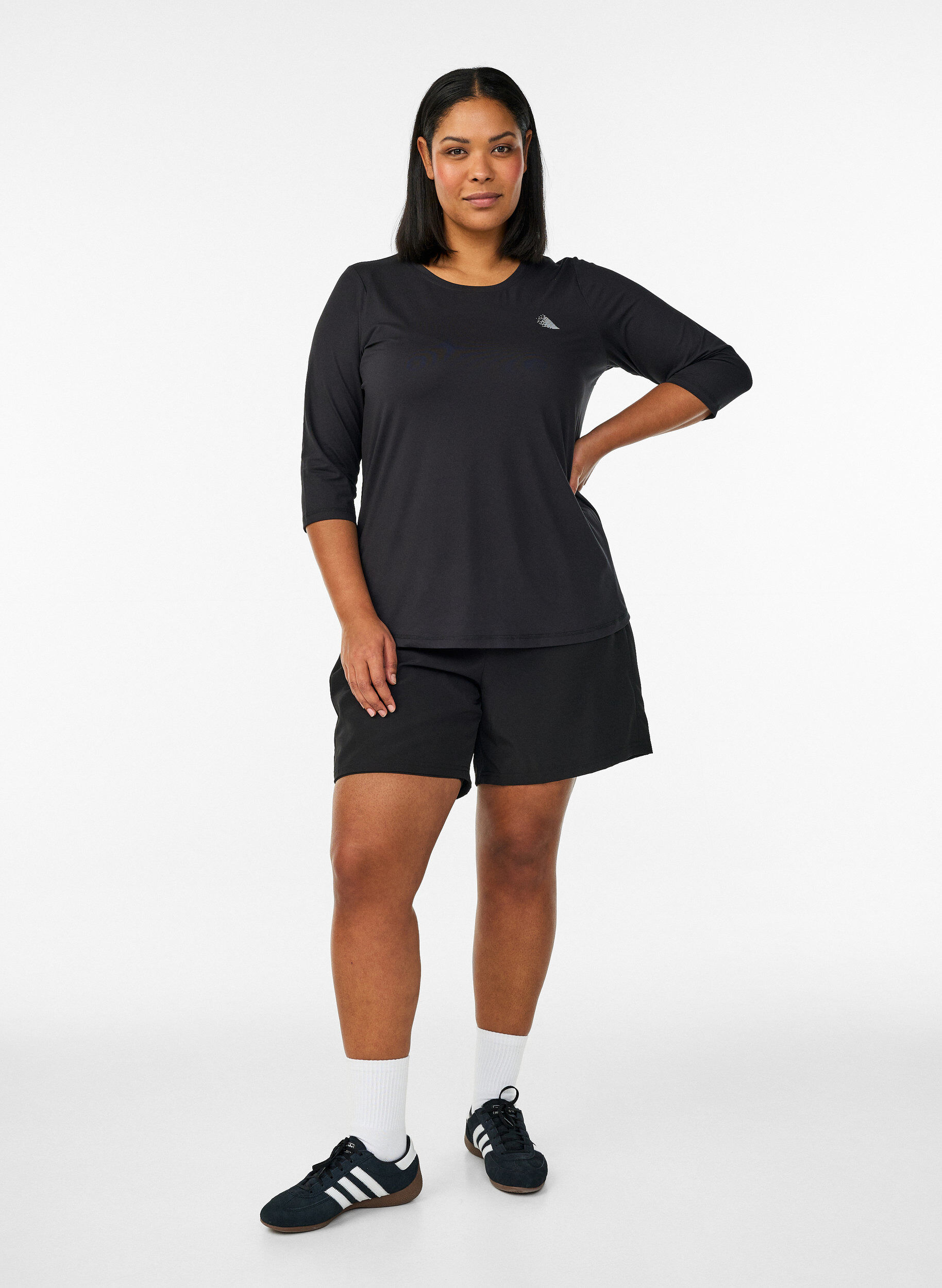 ZizziTrainingsshirt mit 3/4-&Auml;rmeln, Schwarz, Model image number 1