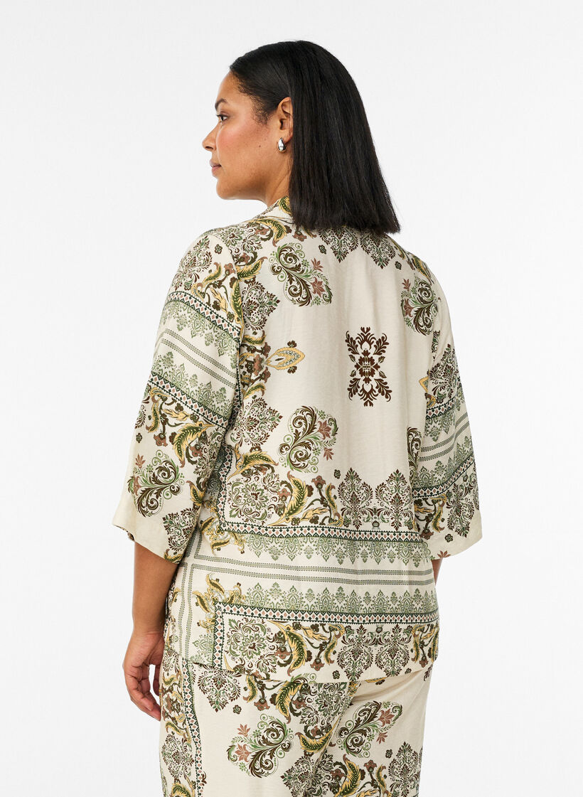 Blouse imprim&eacute;e en viscose avec manches 3/4, Vert, Model image number 2