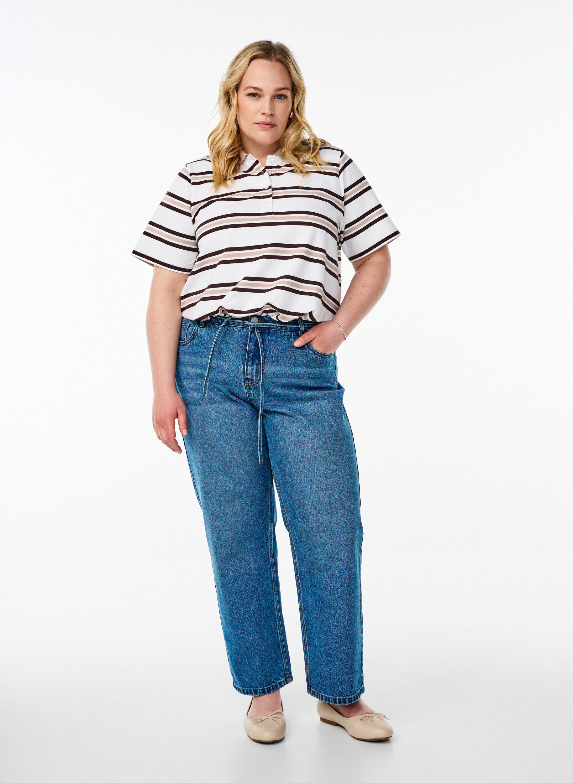 Zizzi Poloshirt mit kurzen &Auml;rmeln, Vanille, Model image number 1