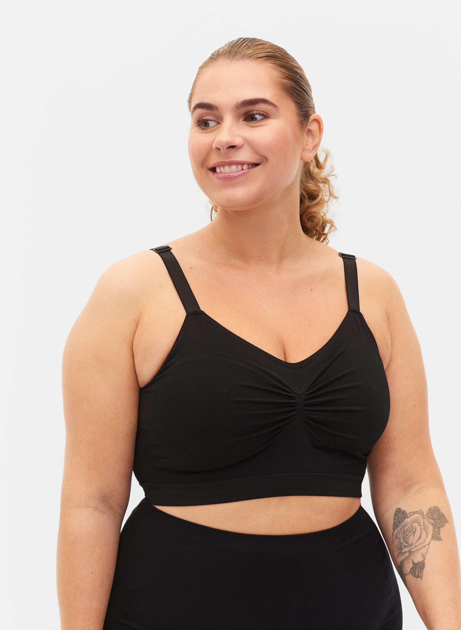 Zizzi Seamless BH mit leichter Wattierung, Black, Model image number 0