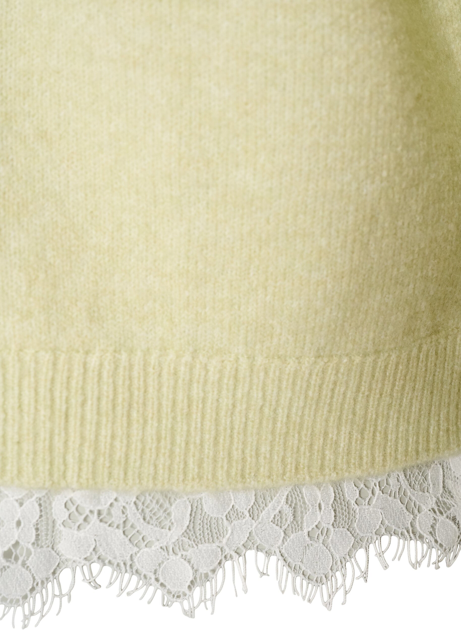 ZizziStrickbluse mit Spitzenbesatz am Saum, Gr&uuml;n, Packshot image number 3
