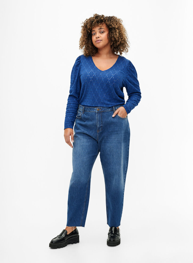 Bluse mit V-Ausschnitt und Lochmuster, Limoges, Model image number 2