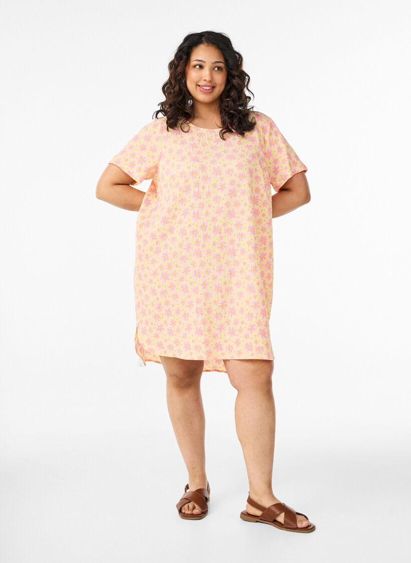 Kurzes Kleid mit gecrinkelter Textur und kurzen &Auml;rmeln, Gelb, Model image number 1