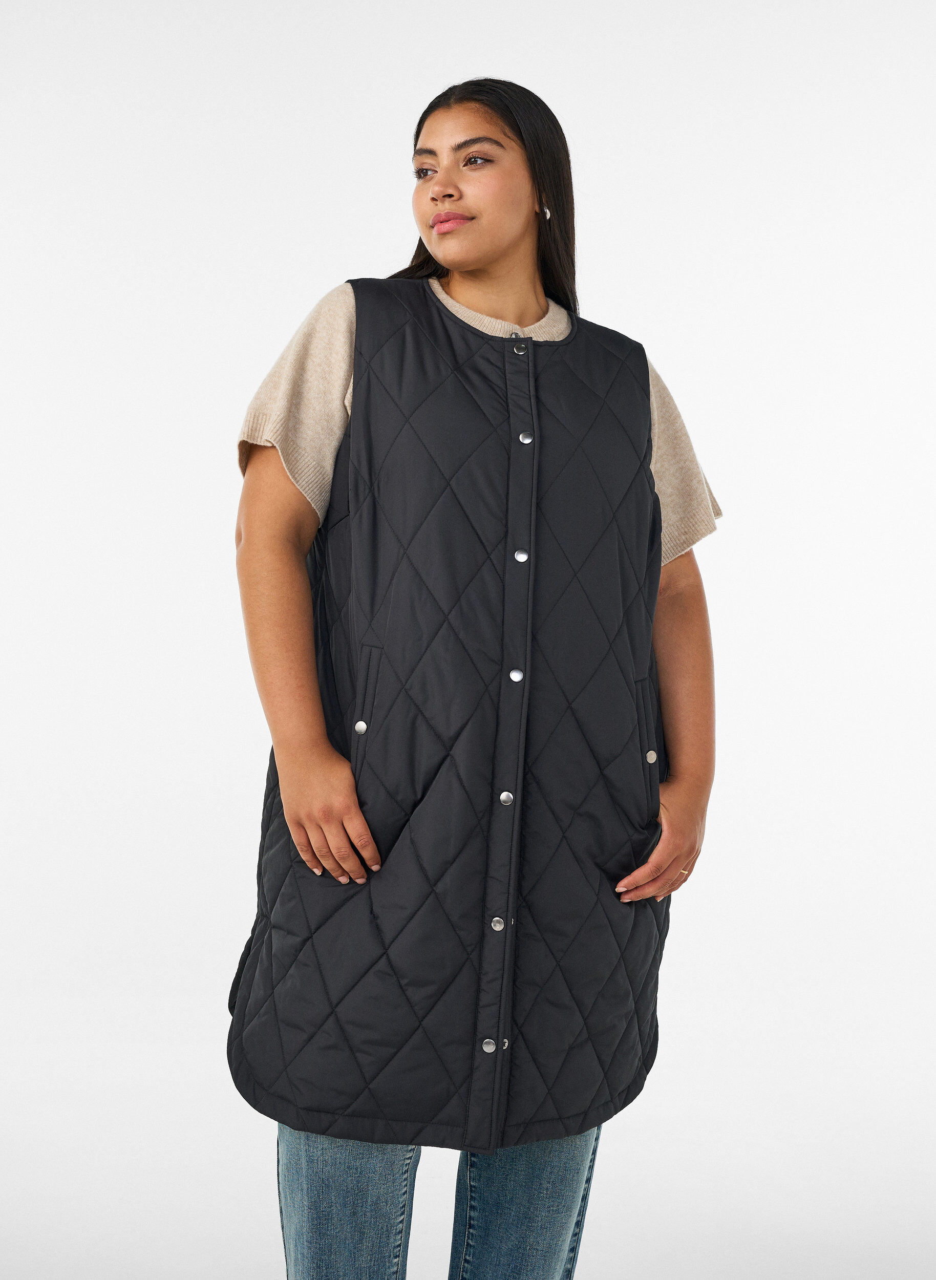 ZizziGilet long matelass&eacute; avec boutons-pression, Noir, Model image number 0