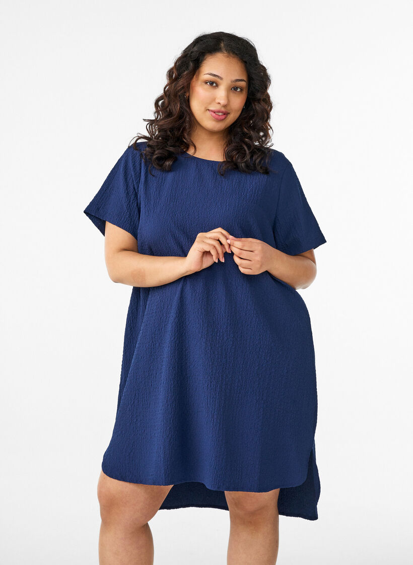 Kurzes Kleid mit gecrinkelter Textur und kurzen &Auml;rmeln, Blau, Model image number 0