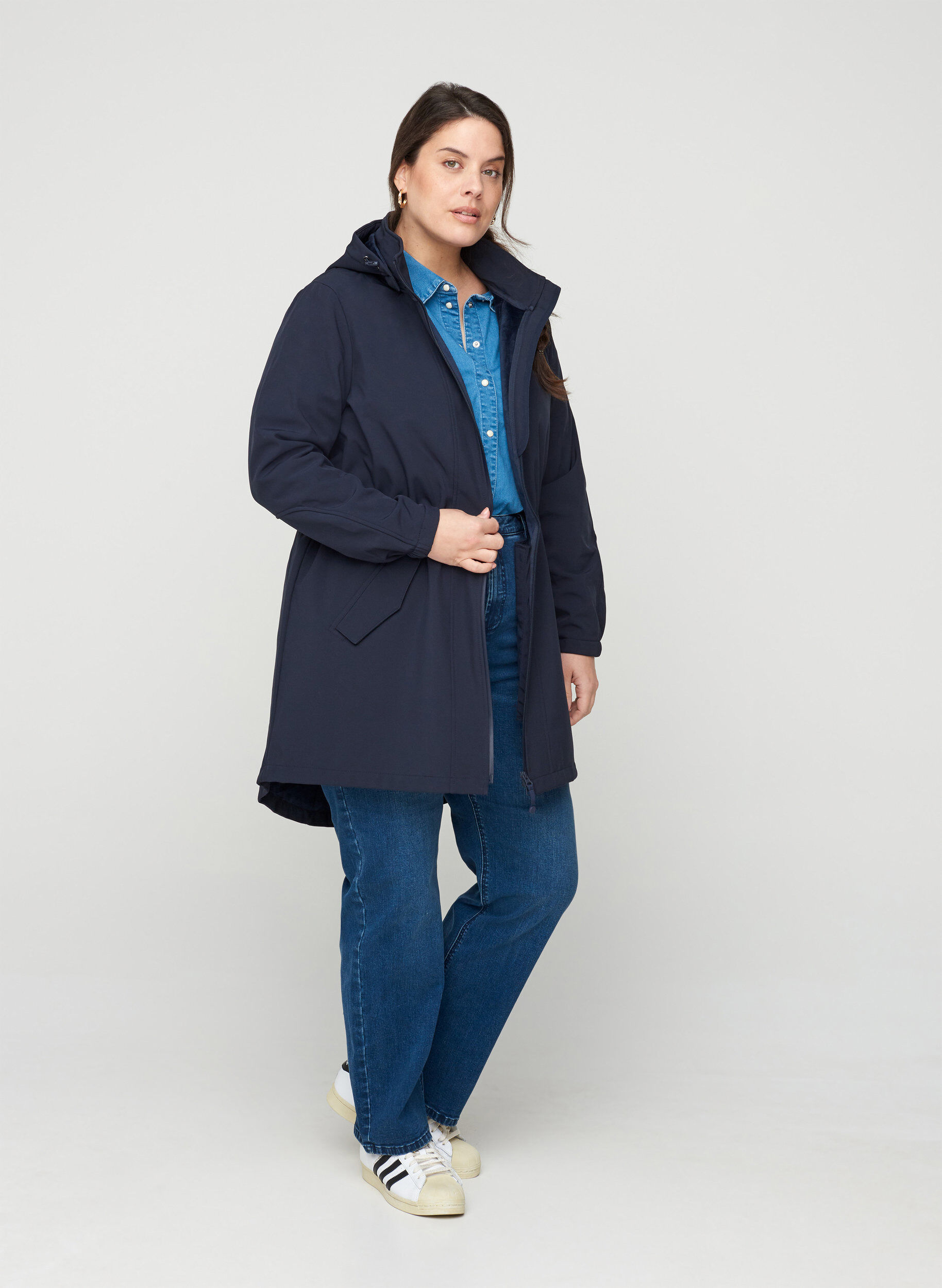 Zizzi Softshelljacke mit Kapuze, Night Sky solid, Model image number 5