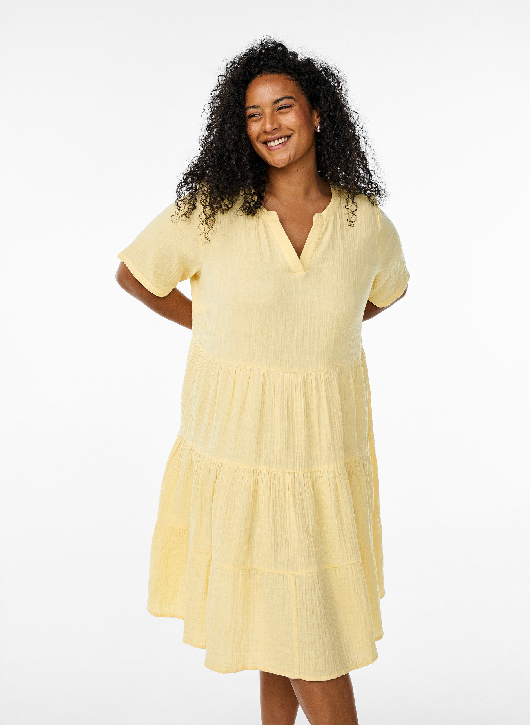 Zizzi Knielanges Kleid aus Baumwollmusselin mit A-Linien-Schnitt, Gelb, Model image number 0