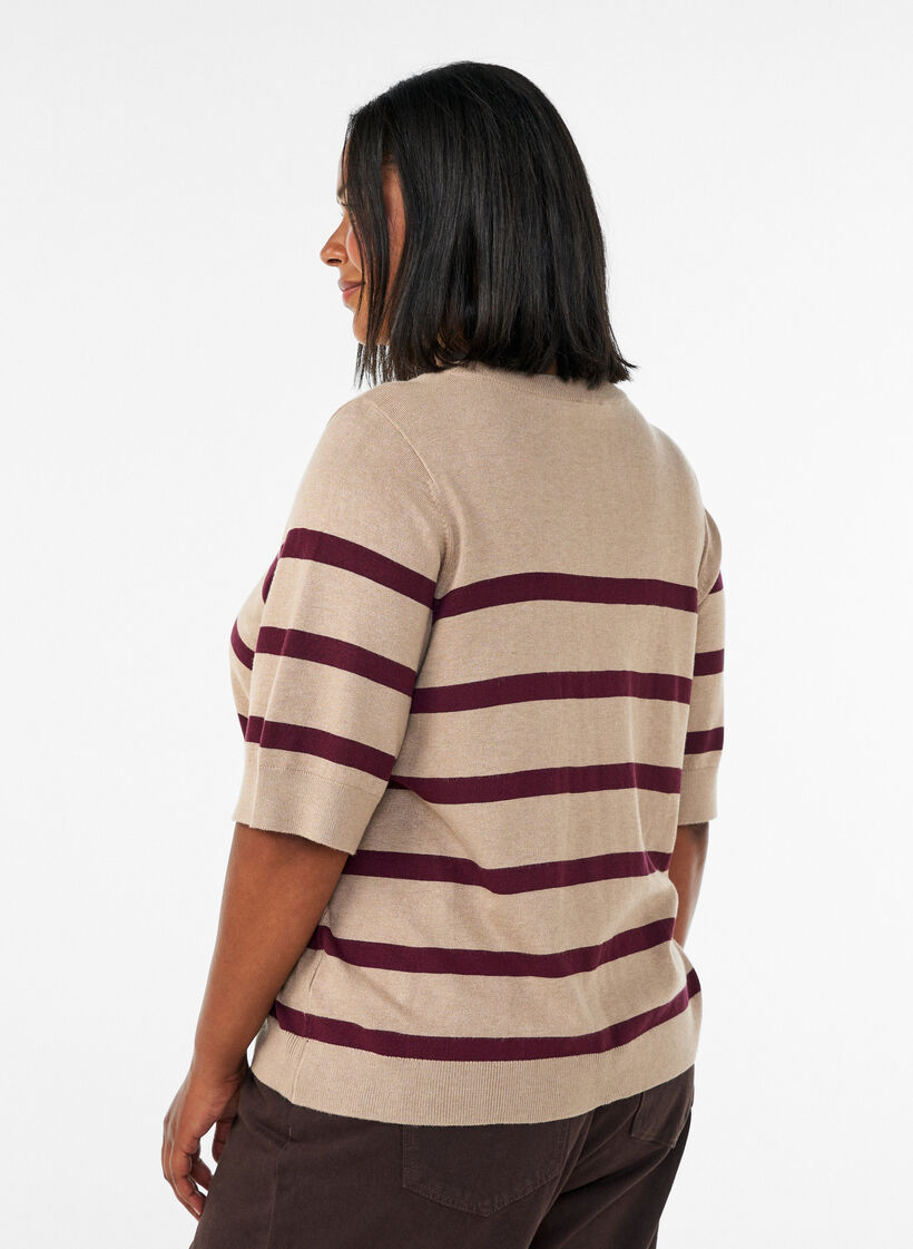 Haut en maille ray&eacute;e &agrave; manches courtes, Beige, Model image number 2