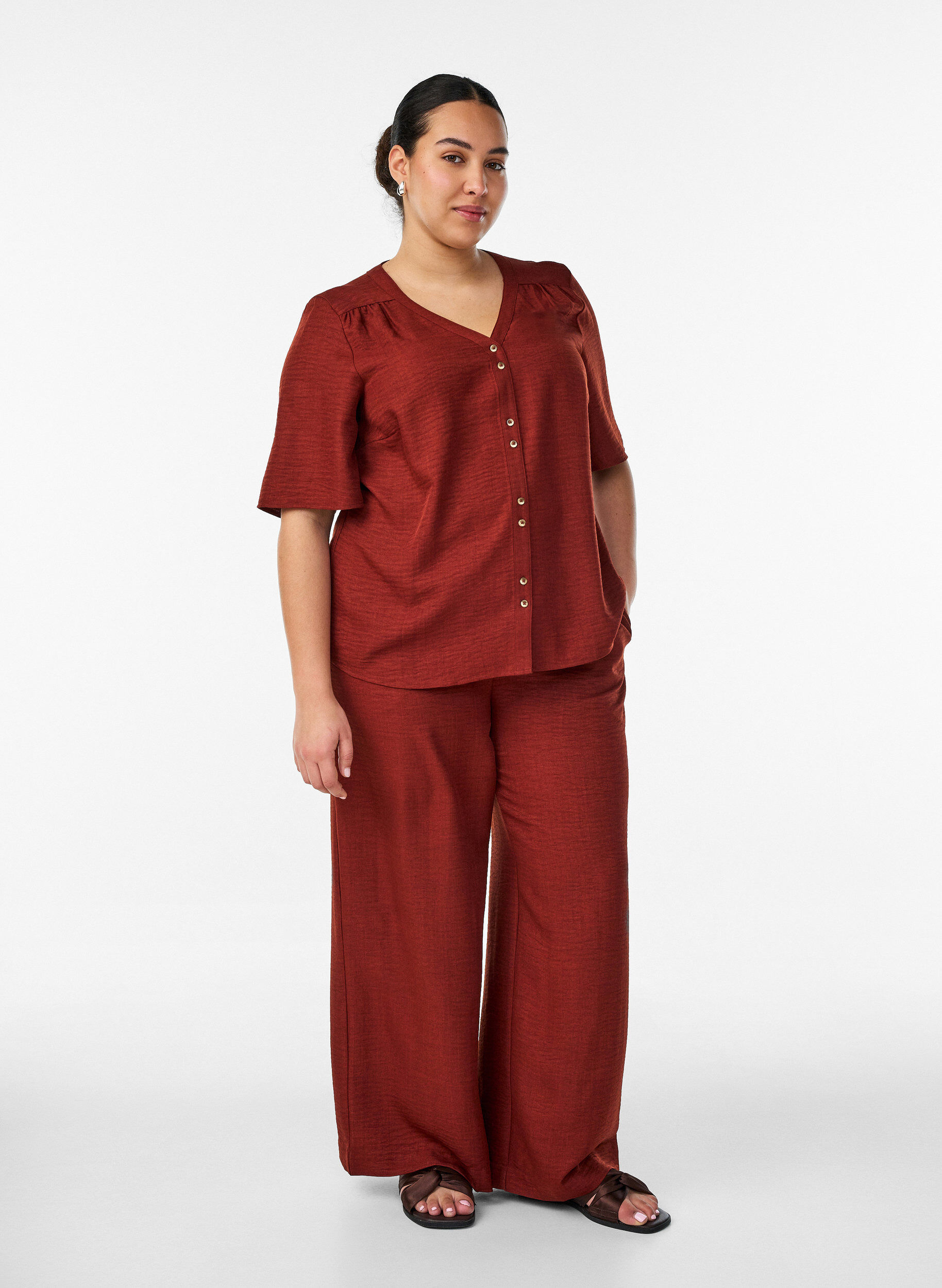 ZizziLockere Hose mit elastischem Bund und Taschen, Rot, Model image number 0