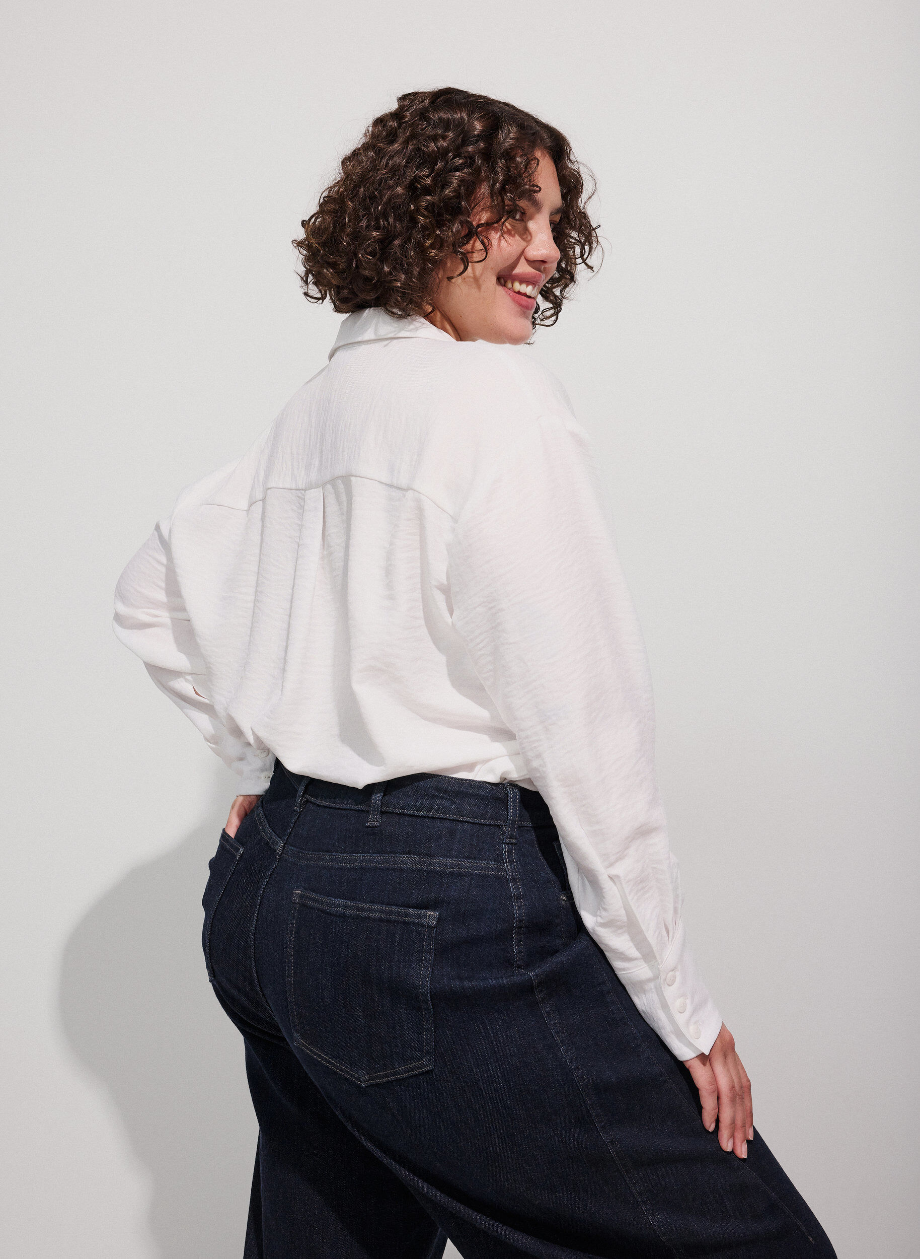 ZizziChemise ample avec col en V, Blanc, Model image number 2
