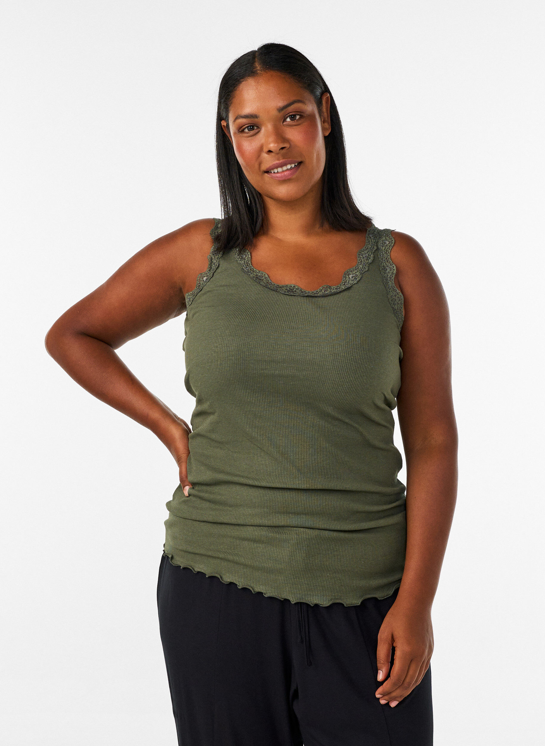 Haut &agrave; dentelle, Vert, Model