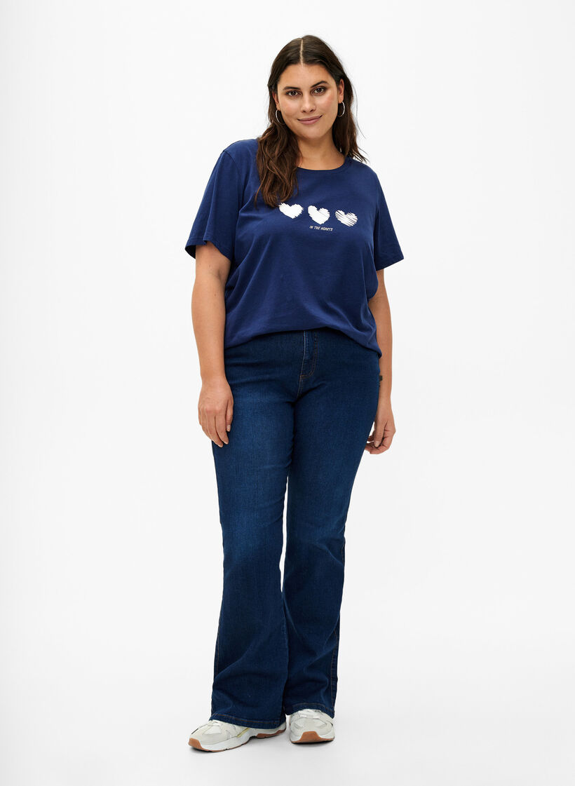 T-Shirt aus Baumwolle mit Rundhalsausschnitt und Aufdruck, Medieval B.W. Hearts, Model image number 2