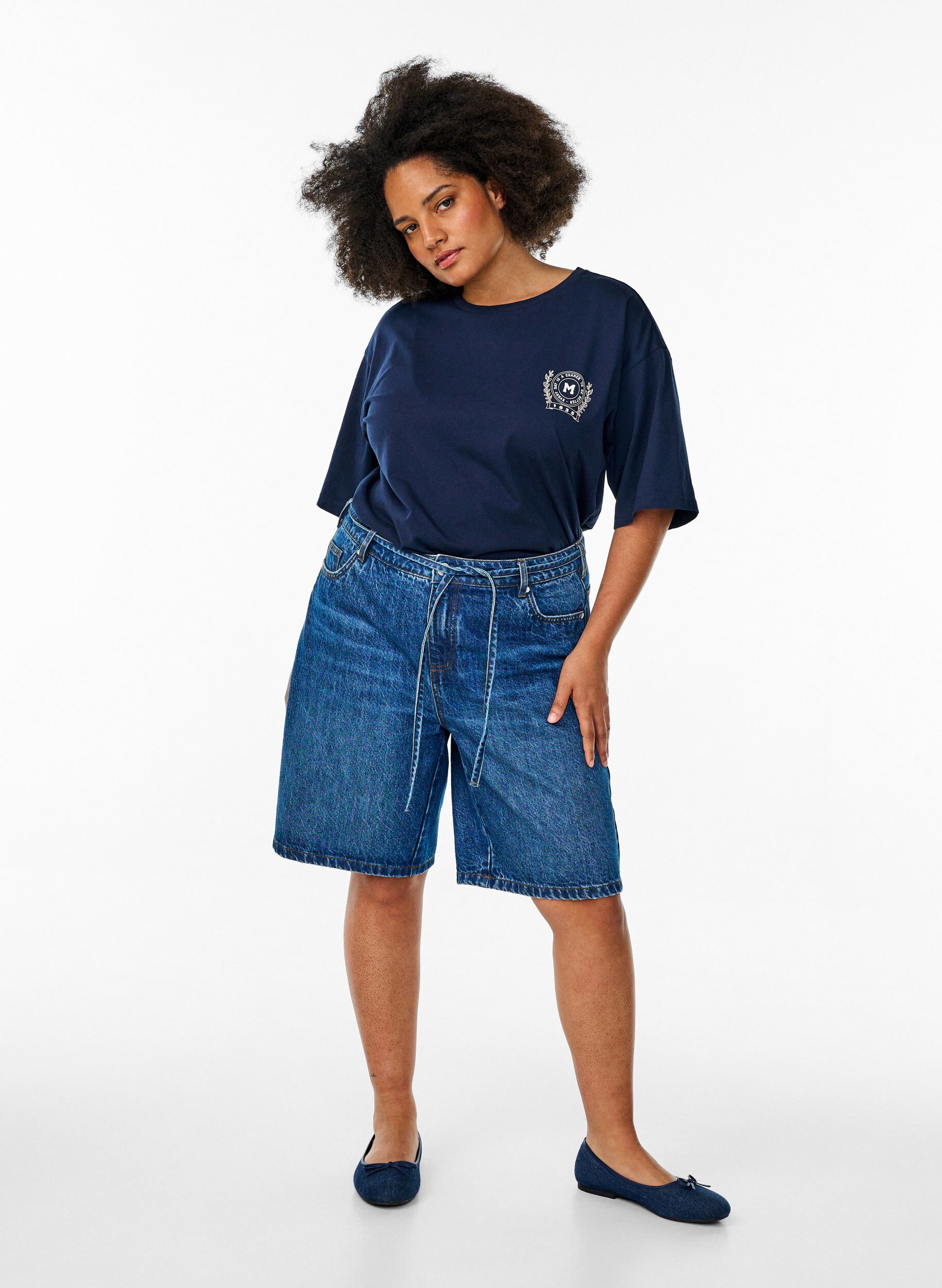 Zizzi T-shirt oversize avec impression au dos, Bleu, Model image number 1