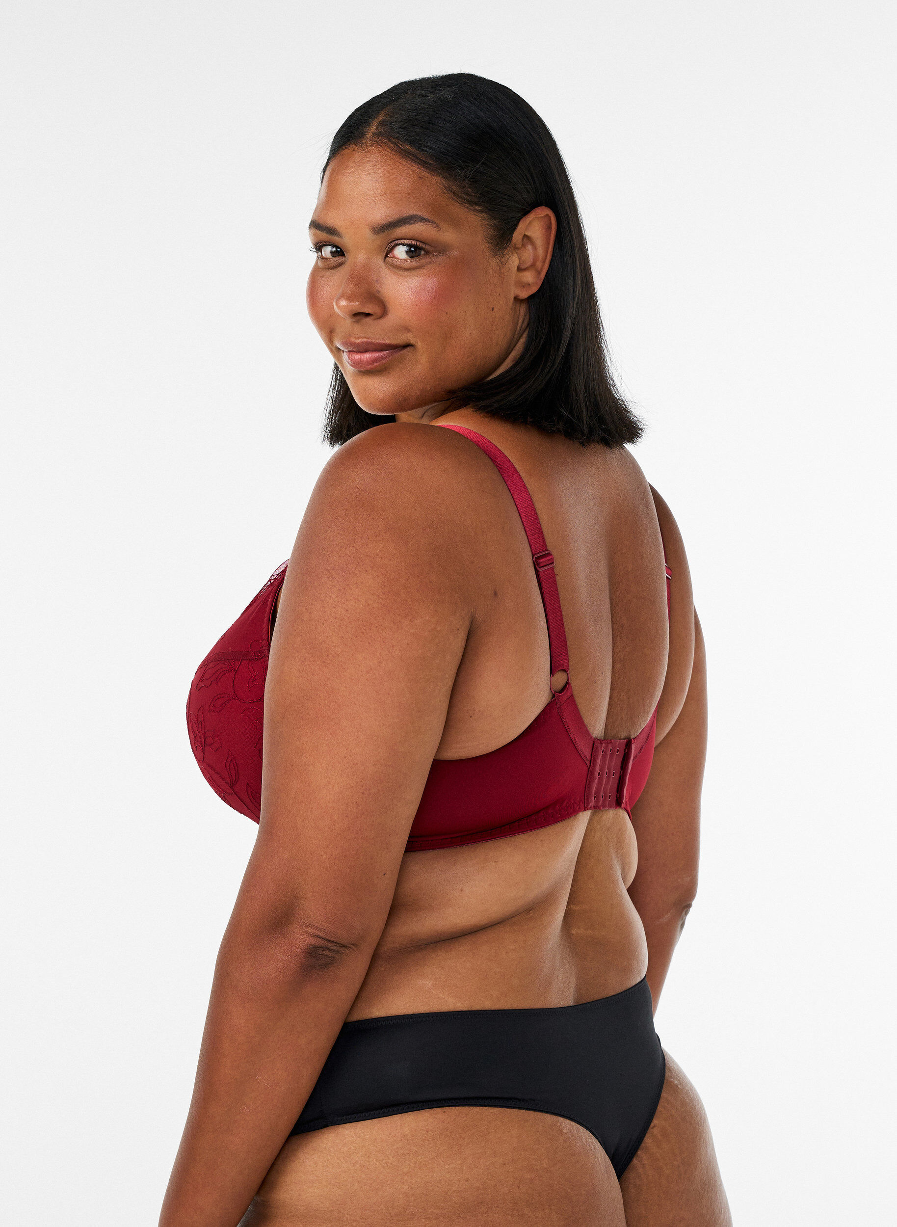 ZizziSoutien-gorge rembourr&eacute; en dentelle avec armatures, Rouge, Model image number 2