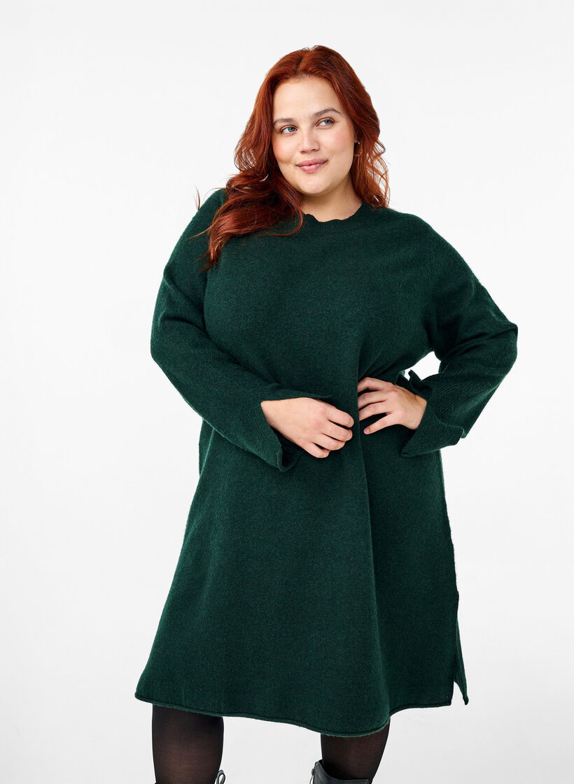 Robe en maille à col rond et fendue, Scarab Mel., Model image number 0