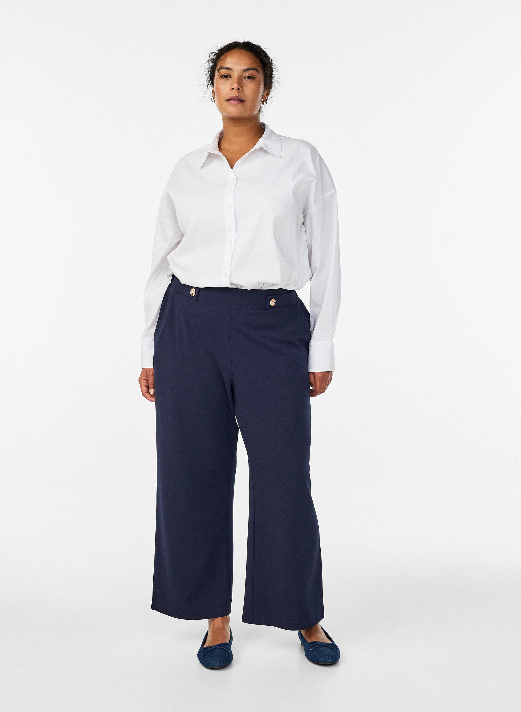 Zizzi Pantalon ample avec poches, Bleu, Model image number 0