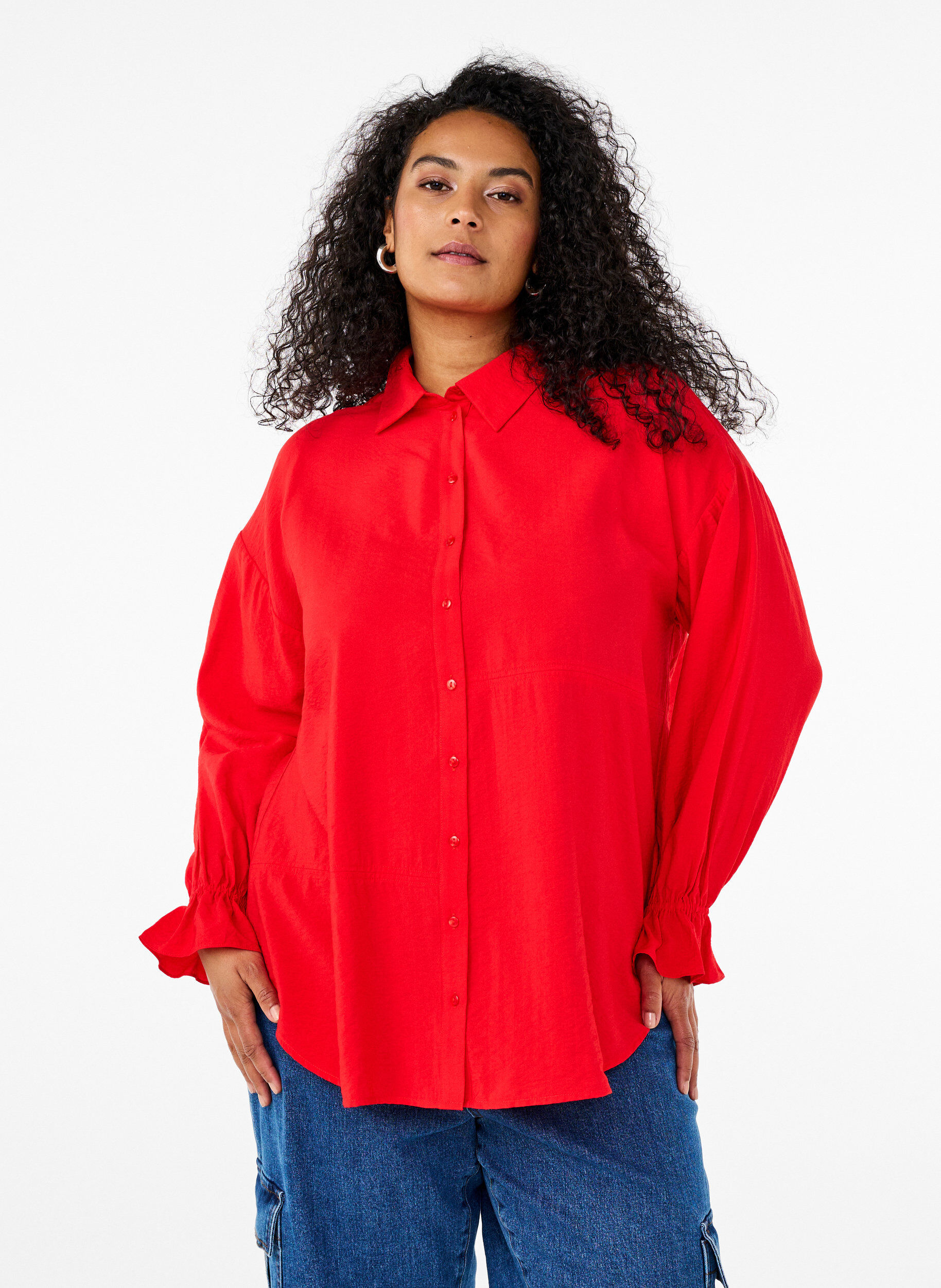 Zizzi Bluse mit langen &Auml;rmeln und R&uuml;schendetails, Rot, Model image number 0