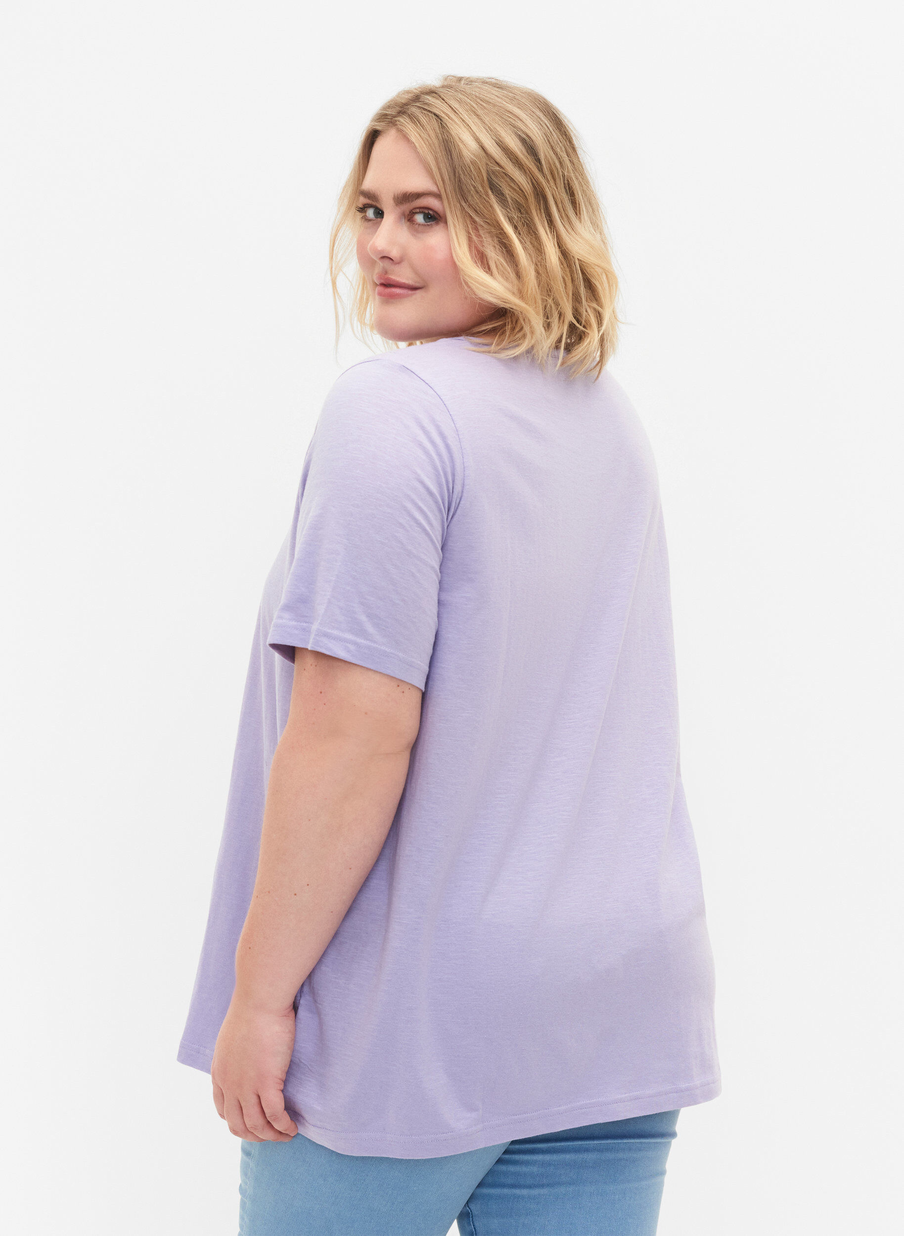 Zizzi T-shirt en coton avec ruban en dentelle, Lavender, Model image number 1