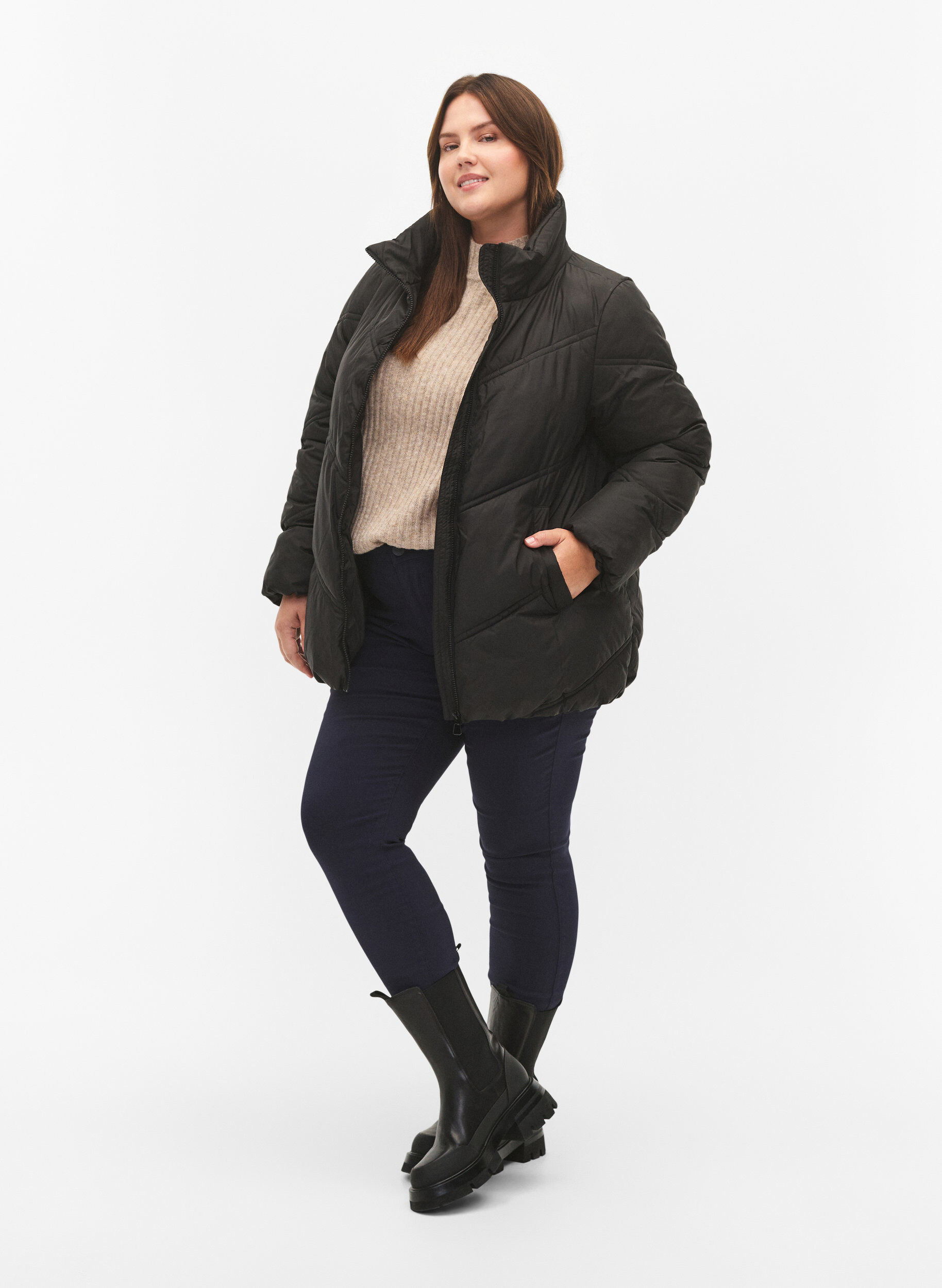 Zizzi Veste d'hiver courte avec poches, Black, Model image number 2