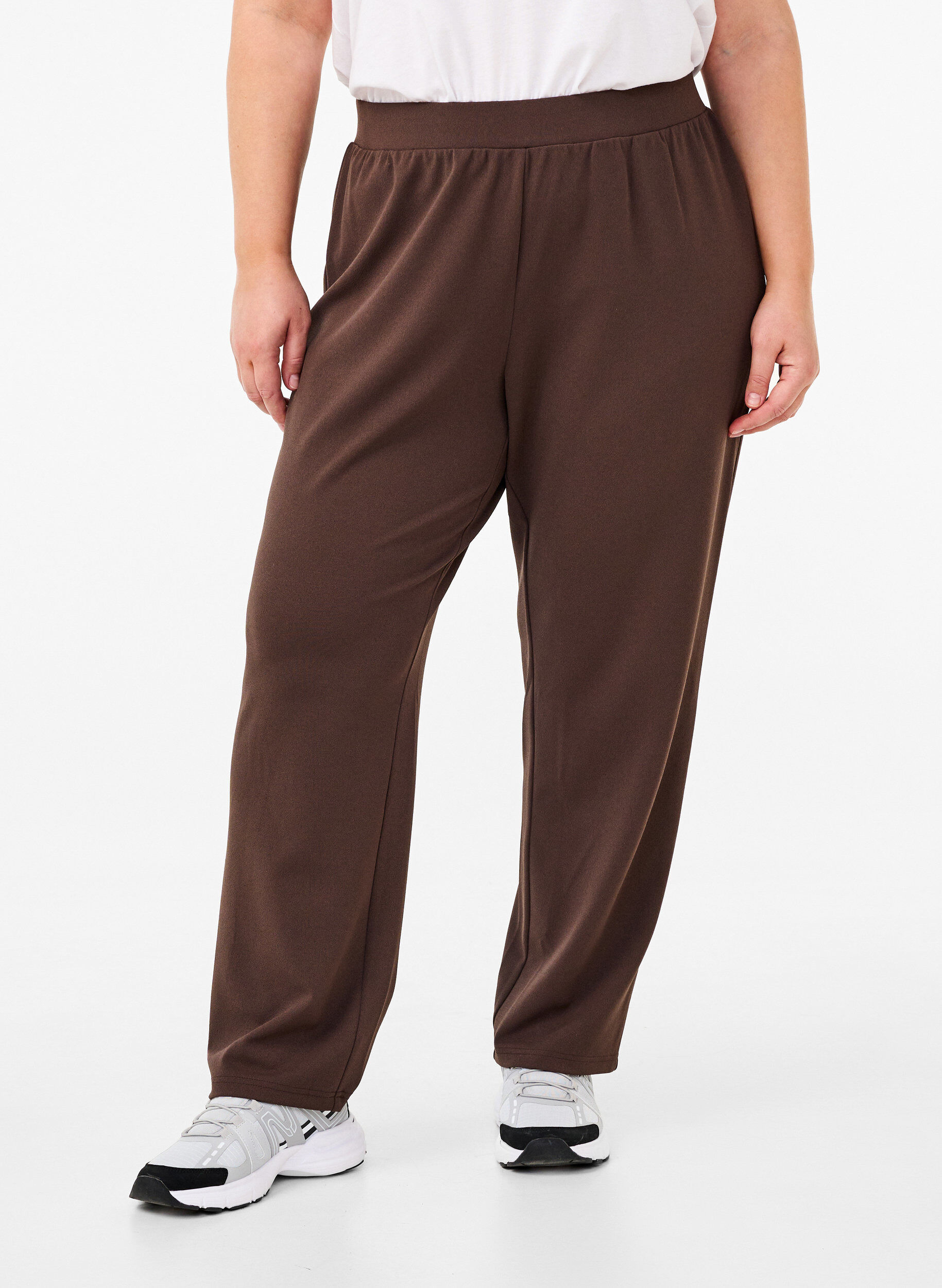 Zizzi Hose mit gerader Passform, Braun, Model image number 2