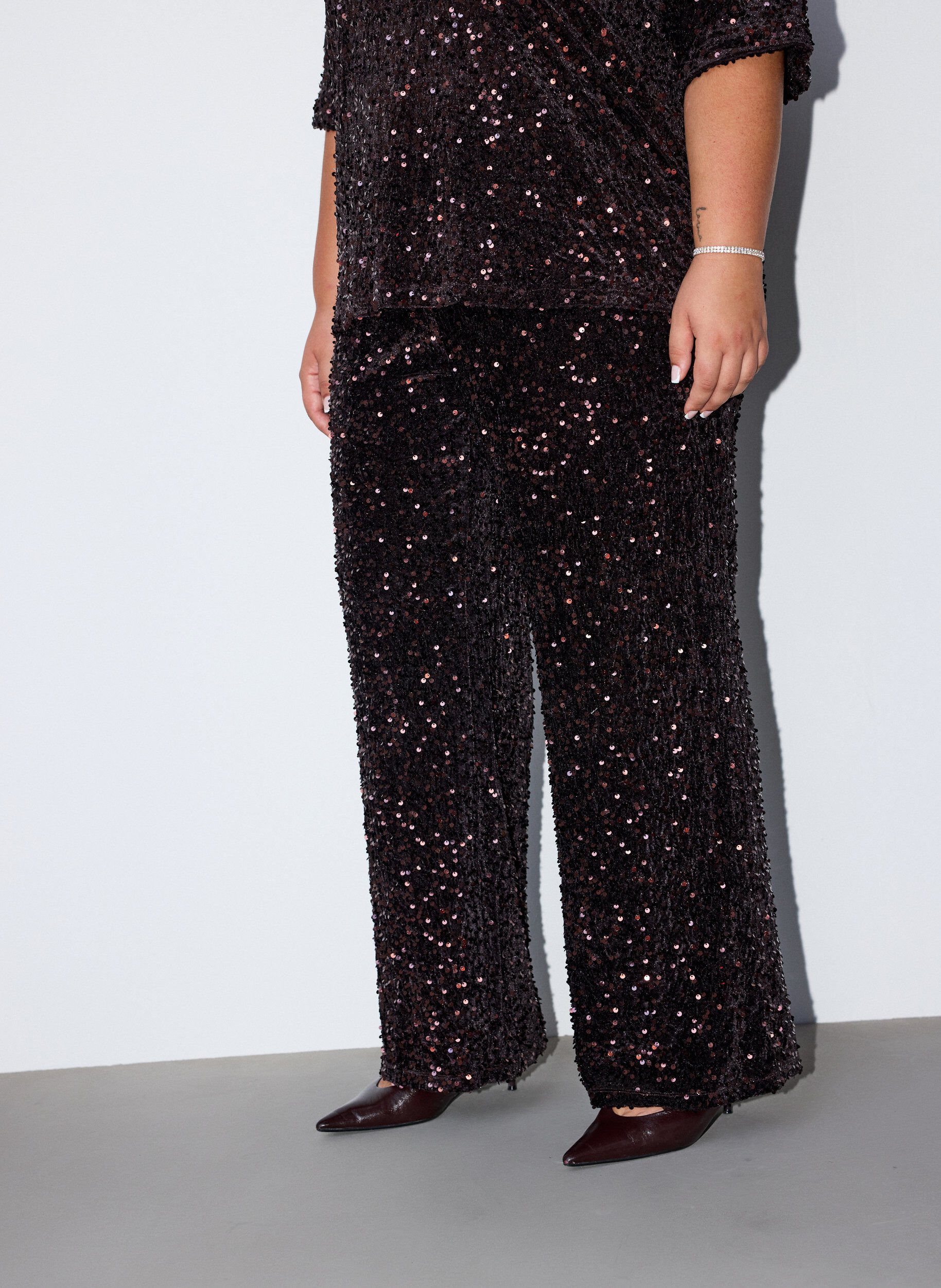 ZizziPantalon &agrave; coupe ample avec sequins, Marron, Model image number 2