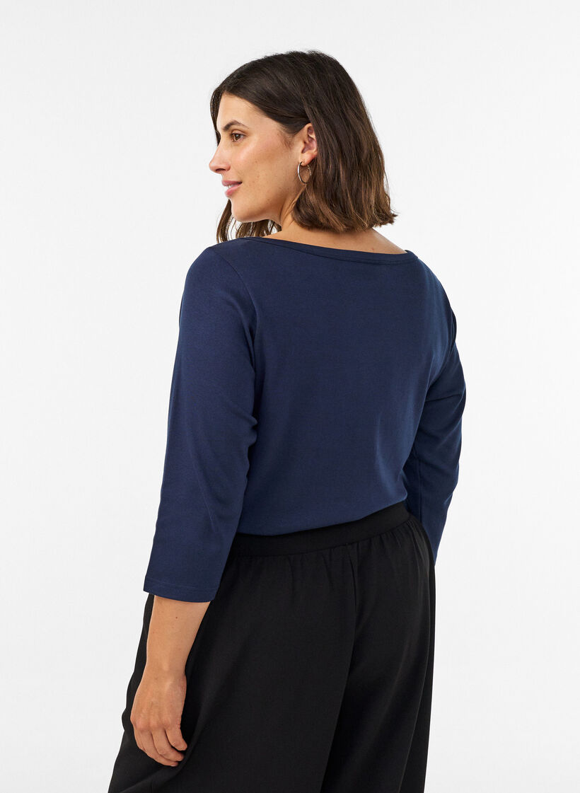 Basic-T-Shirt mit U-Boot-Ausschnitt und 3/4-&Auml;rmeln, Blau, Model image number 2