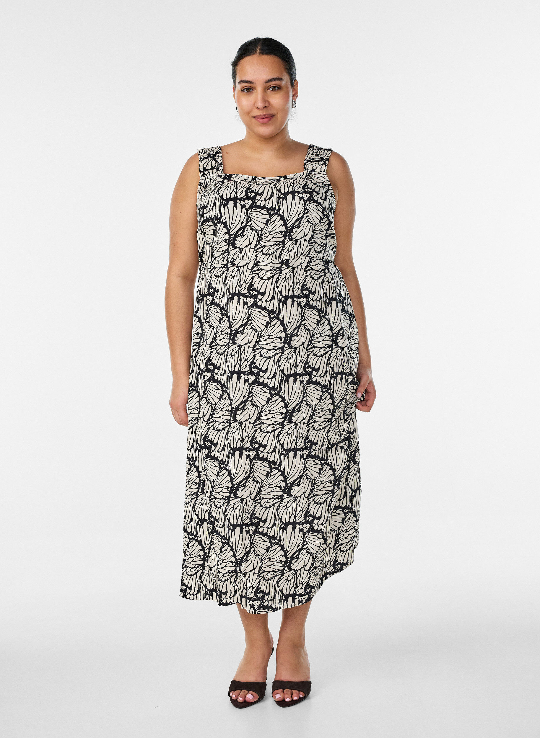 Robe d'&eacute;t&eacute; avec bretelles larges, Noir, Model