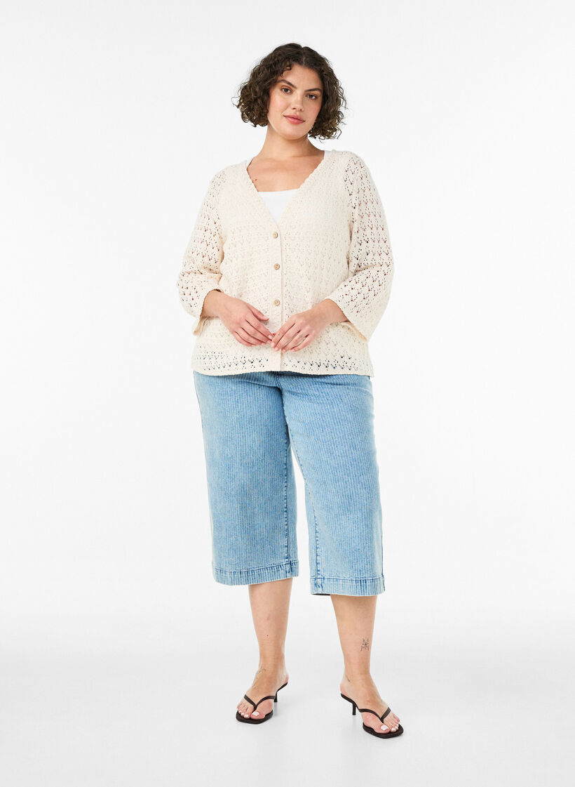 Strickjacke mit Lochstickerei und V-Ausschnitt, Beige, Model image number 1