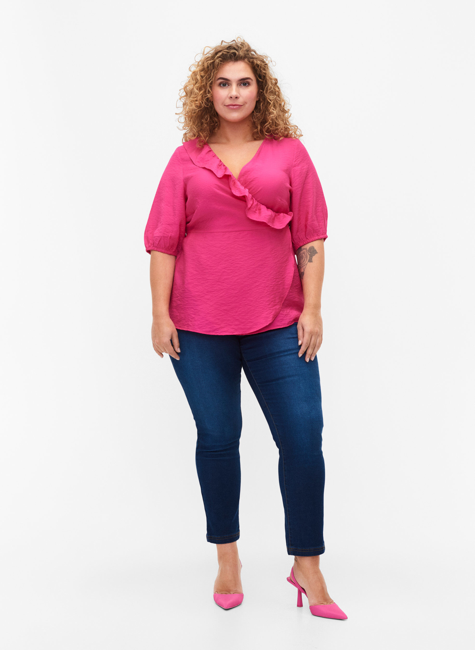 Zizzi Blouse cache-c&oelig;ur en viscose avec manches mi-longues, Beetroot Purple, Model image number 2