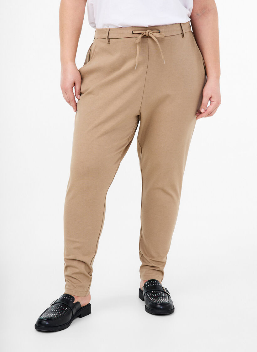 Cropped Maddison-Hose, Beige, Model image number 2