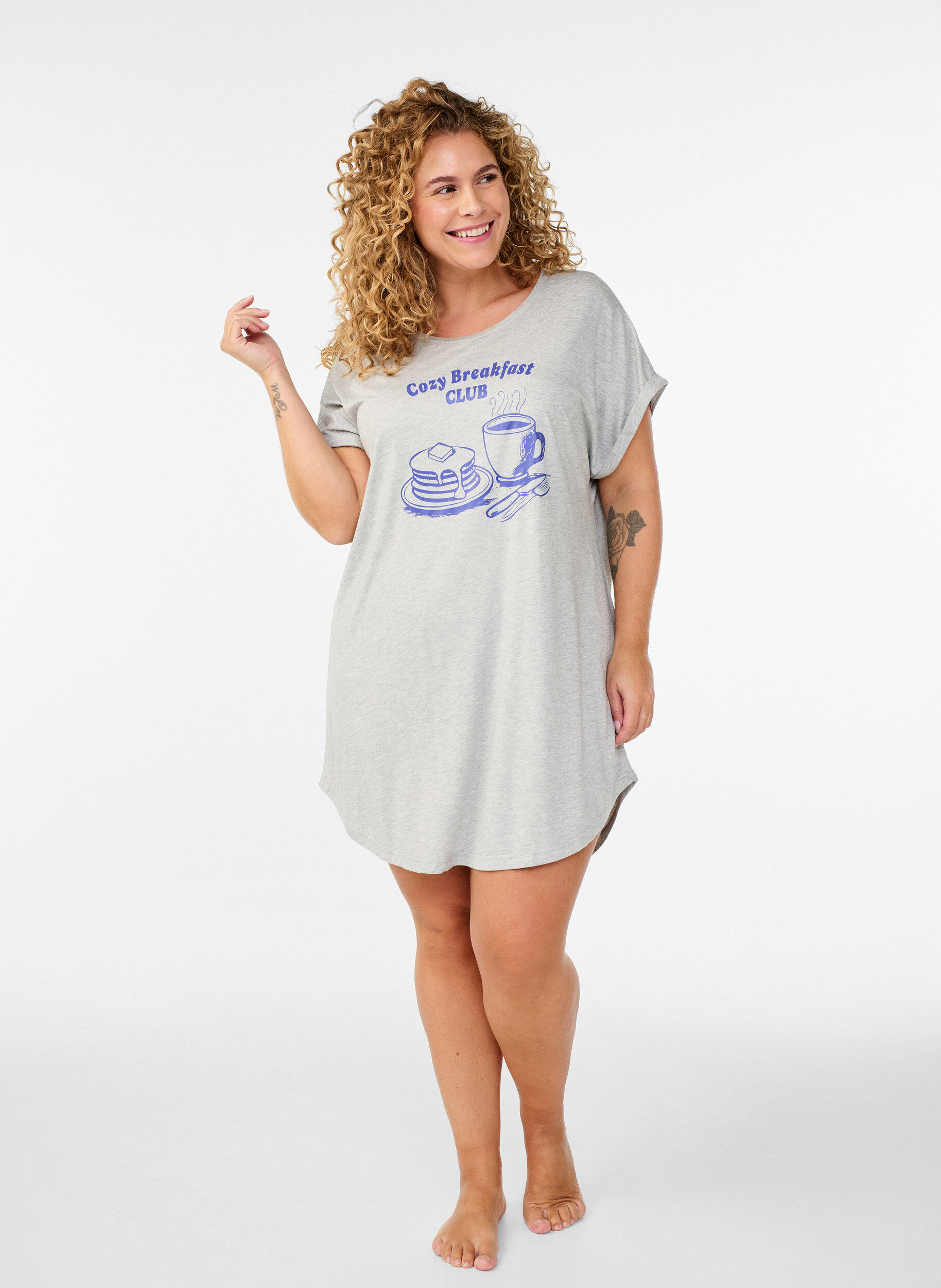 ZizziKurzarm-Nachthemd mit Textaufdruck, Grau, Model image number 1