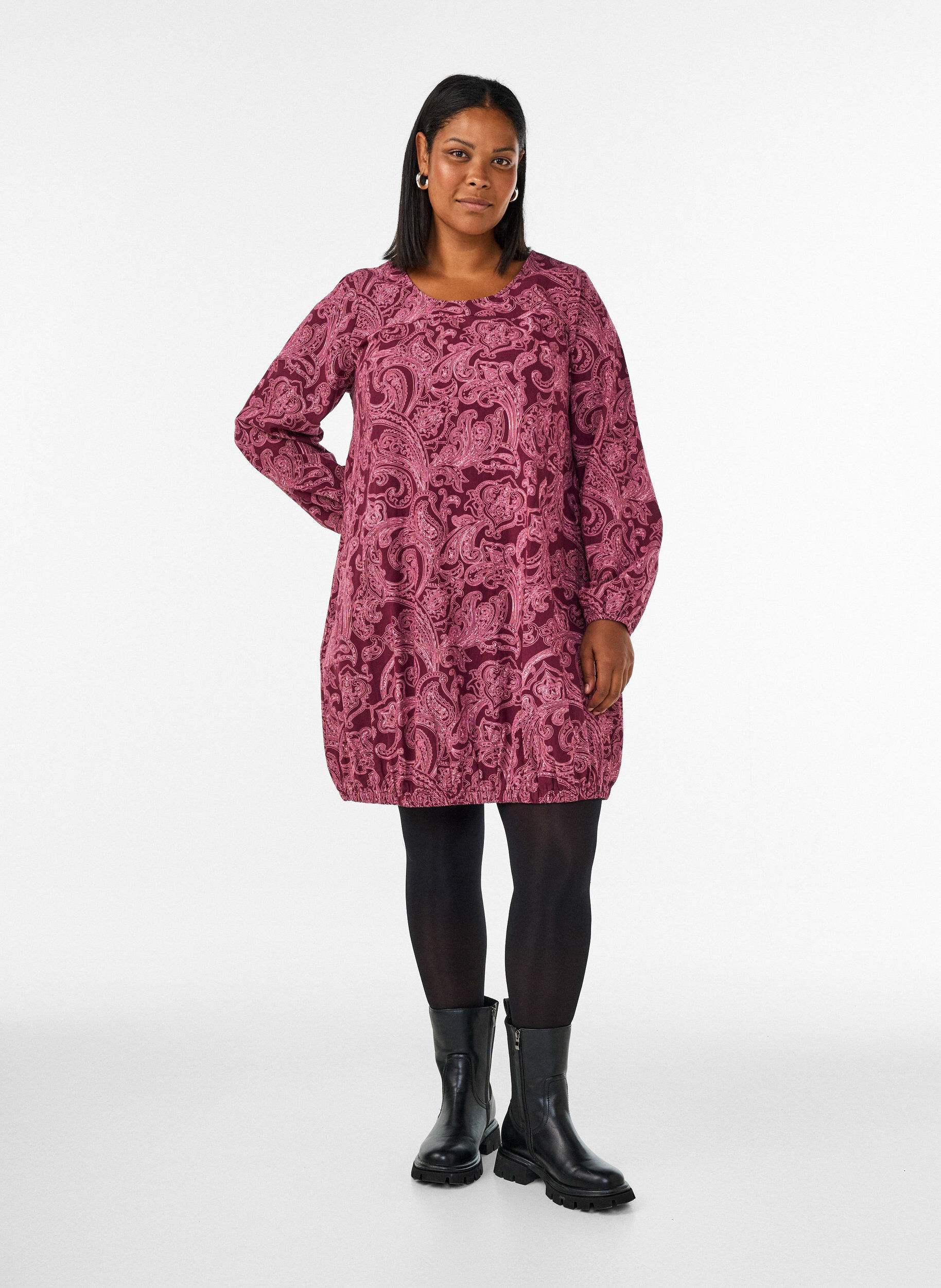 ZizziRobe courte en coton avec un ourlet &eacute;lastique et des manches longues, Bordeaux fonc&eacute;, Model image number 1