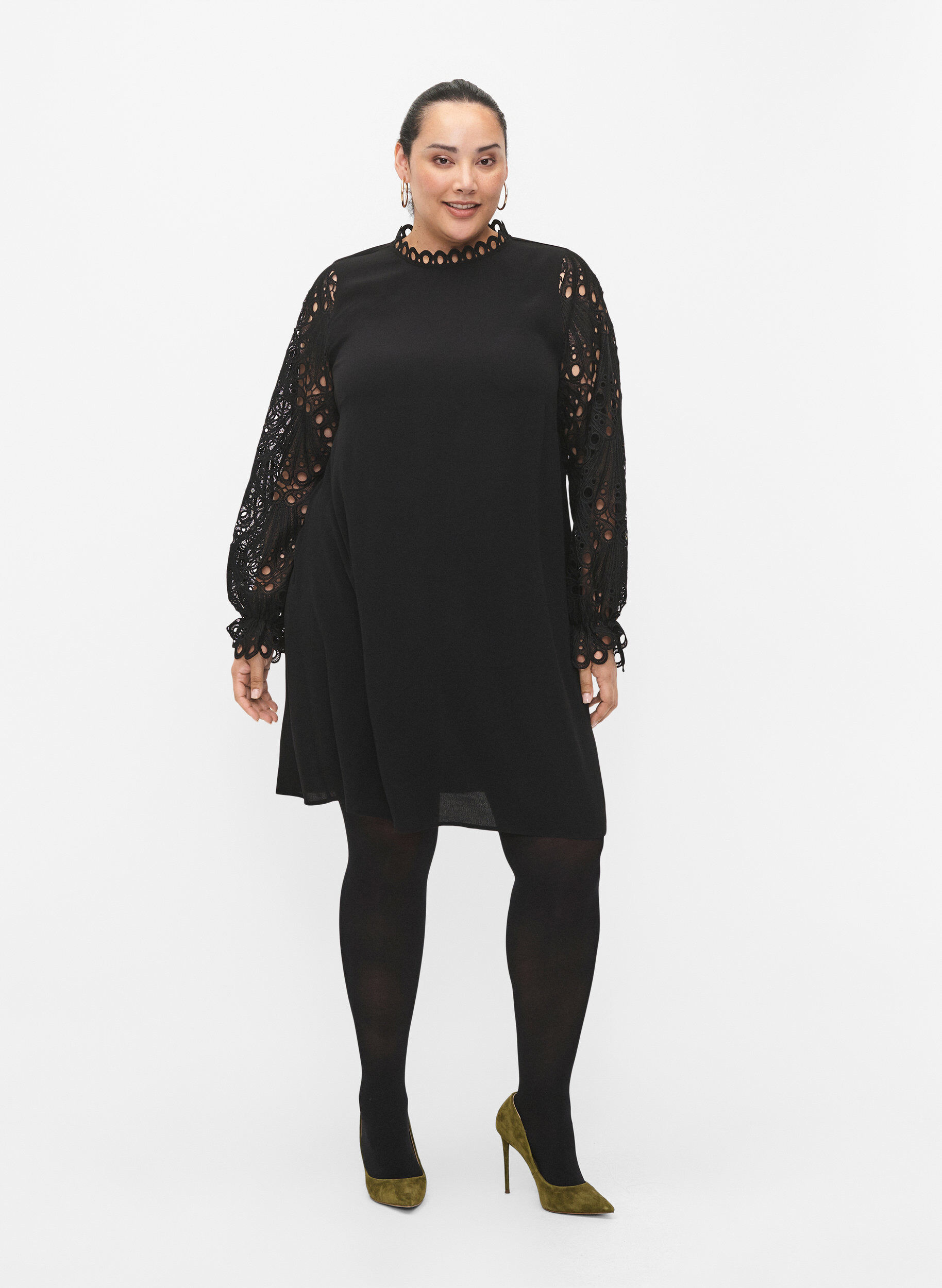 Zizzi Kleid aus Viskose mit crochet &Auml;rmeln, Black, Model image number 3