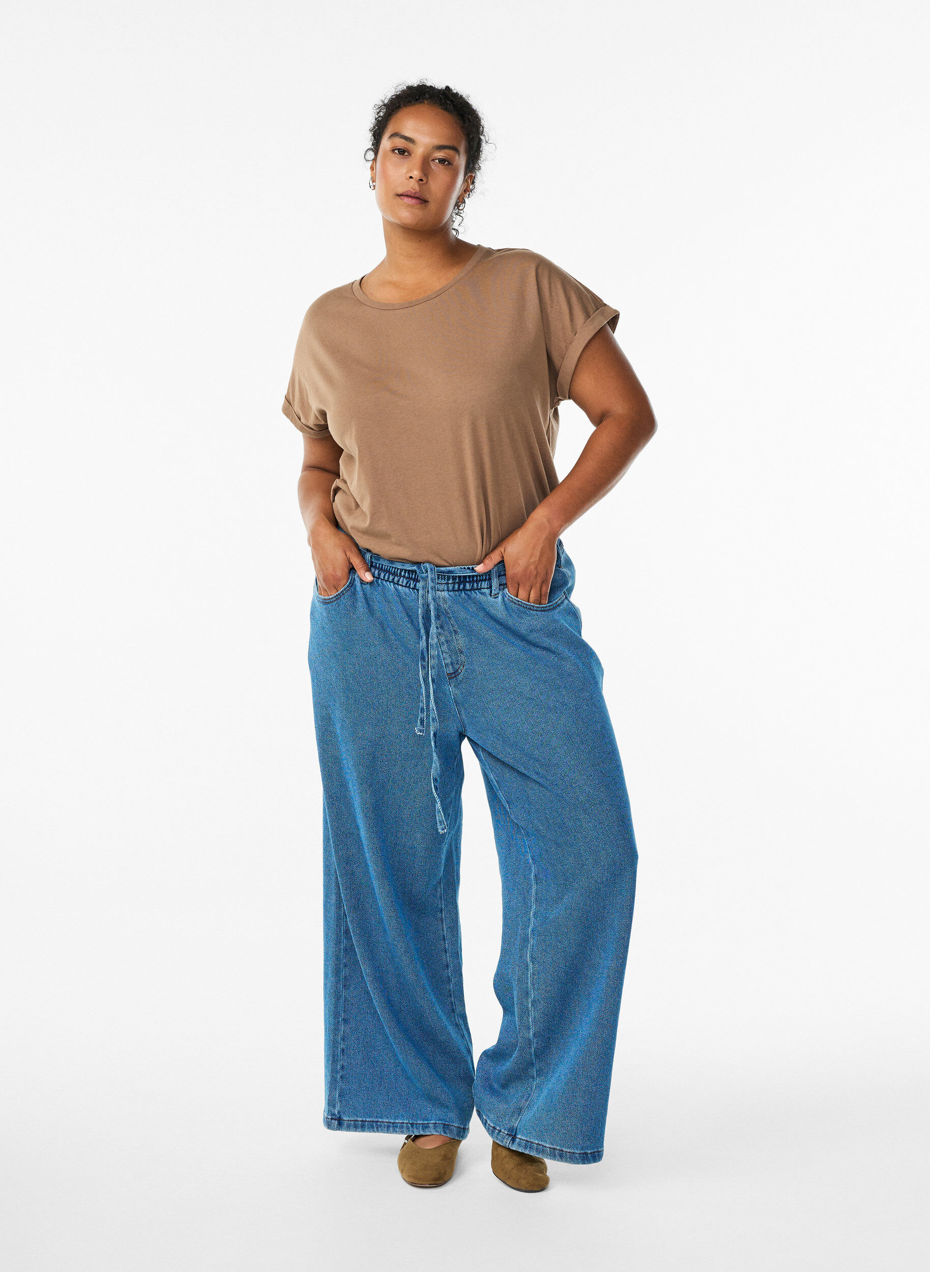 Zizzi T-shirt &agrave; manches courtes en m&eacute;lange de coton, Marron, Model image number 1