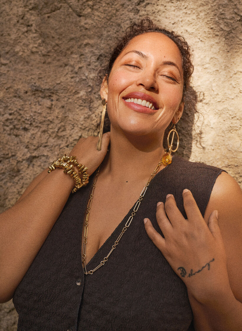 &Auml;rmelloses Top mit welliger Struktur und Knopfverschluss, Braun, Image image number 0