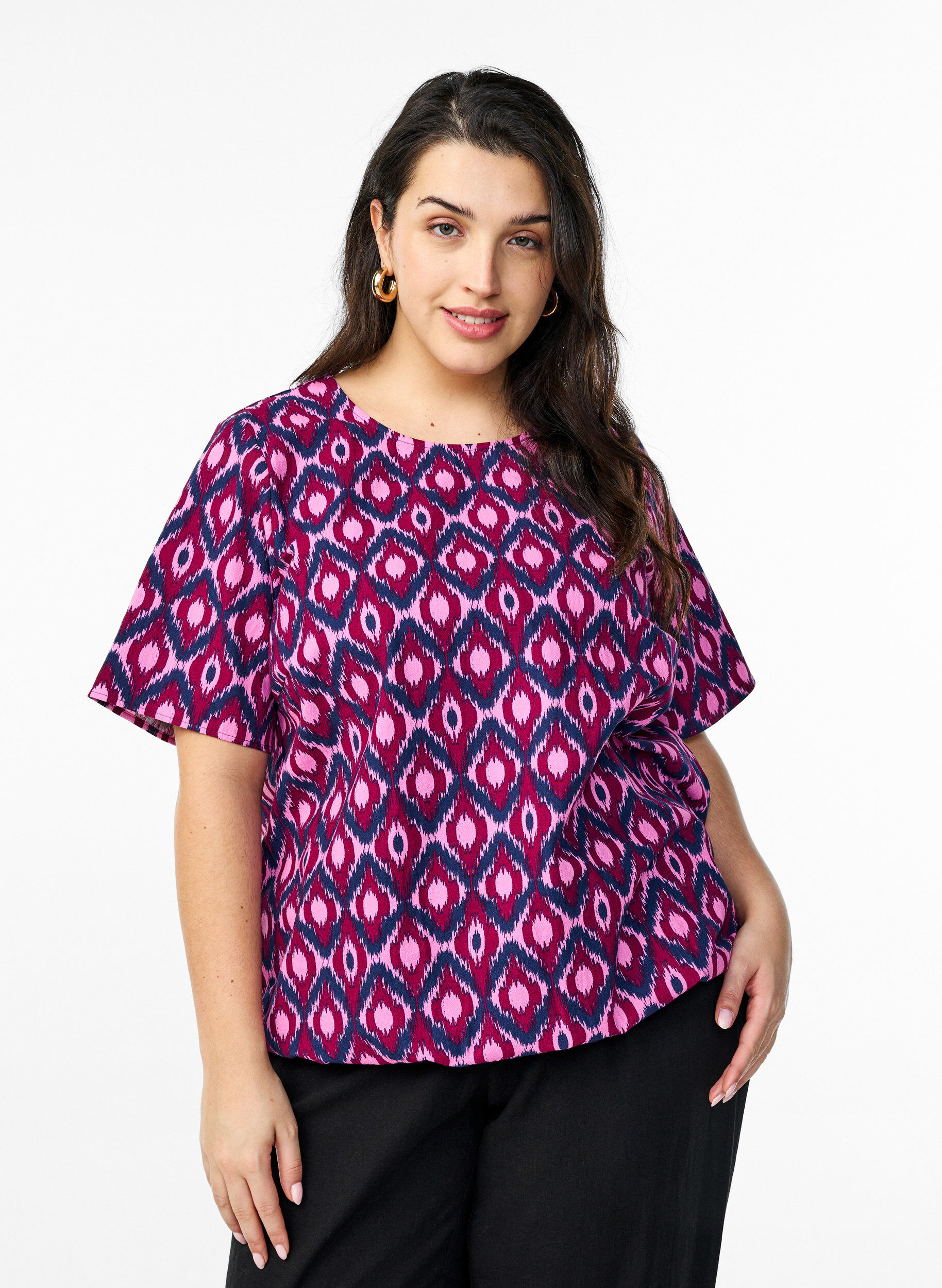 Baumwoll-Bluse mit Print und kurzen &Auml;rmeln, Pink, Model