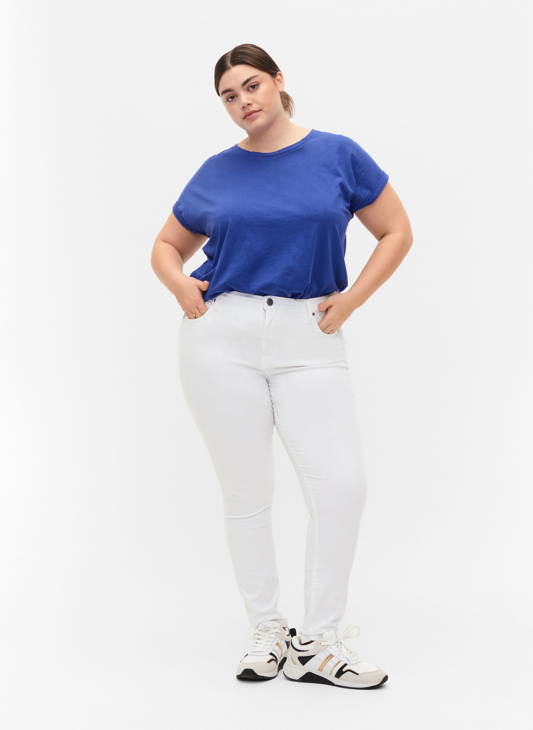 Zizzi T-Shirt aus Baumwollmischung mit kurzen &Auml;rmeln, Blau, Model image number 1