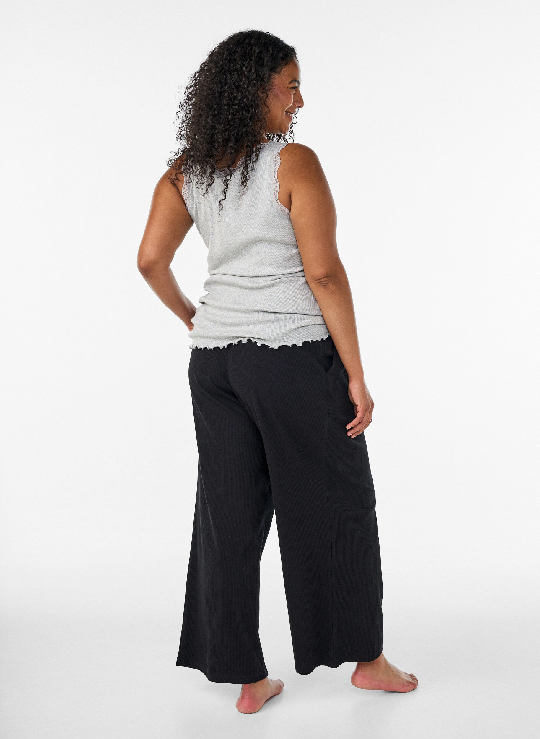ZizziTop c&ocirc;tel&eacute; avec dentelle, Gris clair, Model image number 2