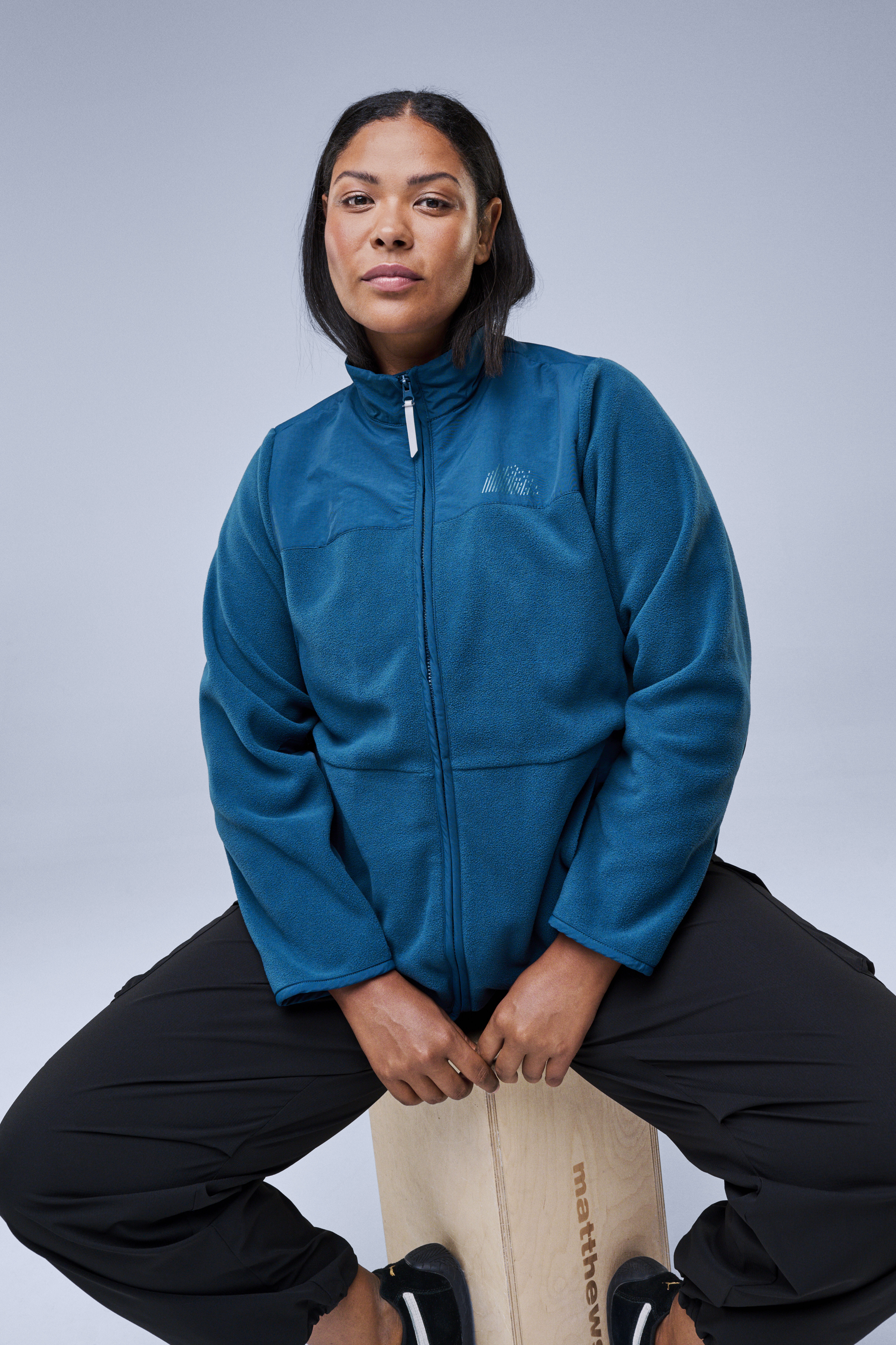 Blaue Fleecejacke mit Stehkragen, , Model