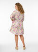 Kurzes Sommerkleid mit Blumenprint, Vanille, Model image number 2