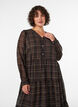 Robe midi &agrave; carreaux avec une jupe &agrave; volants, Marron, Model image number 2