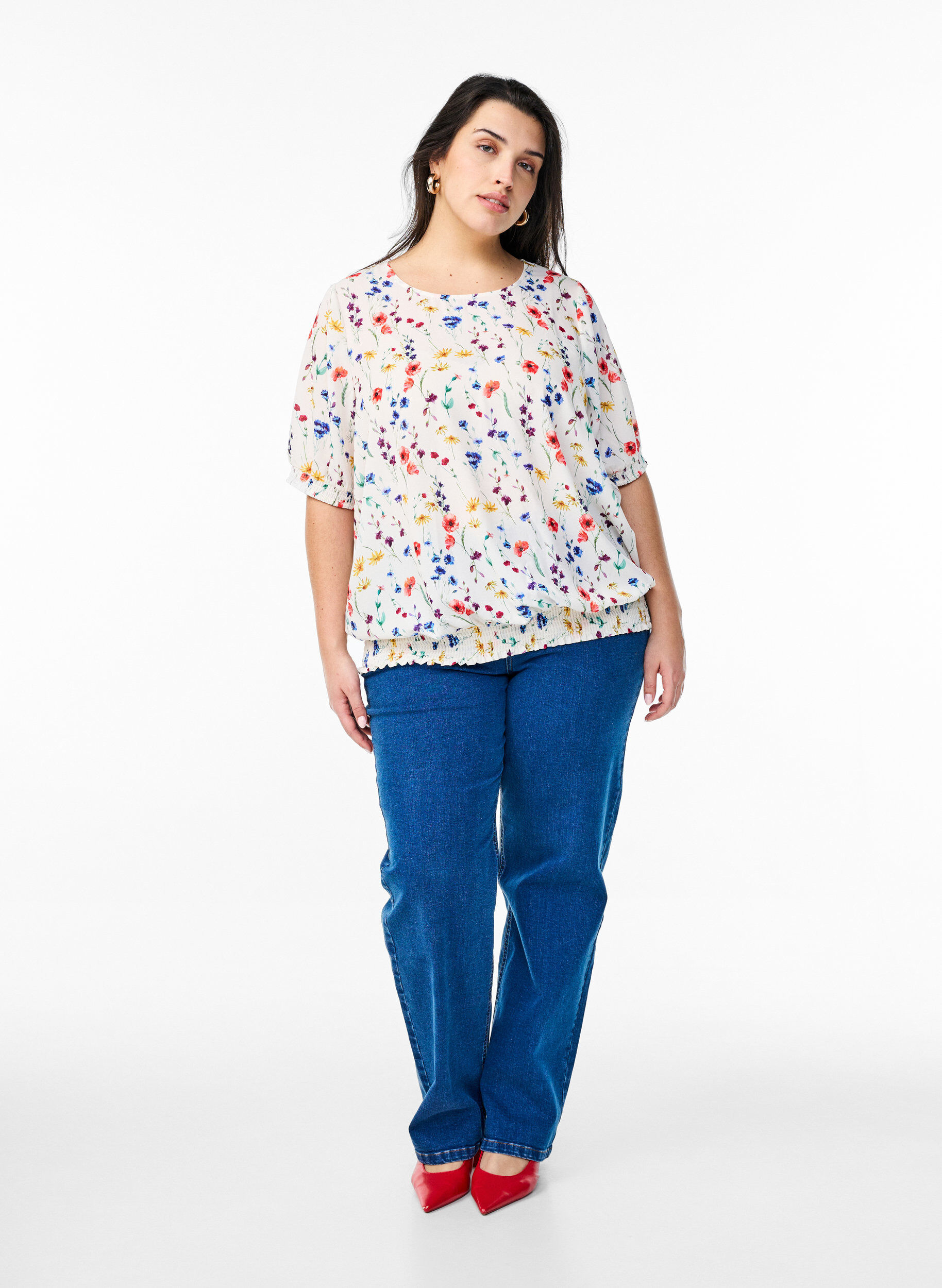 Zizzi Blouse &agrave; fleurs avec smock, Bleu, Model image number 1