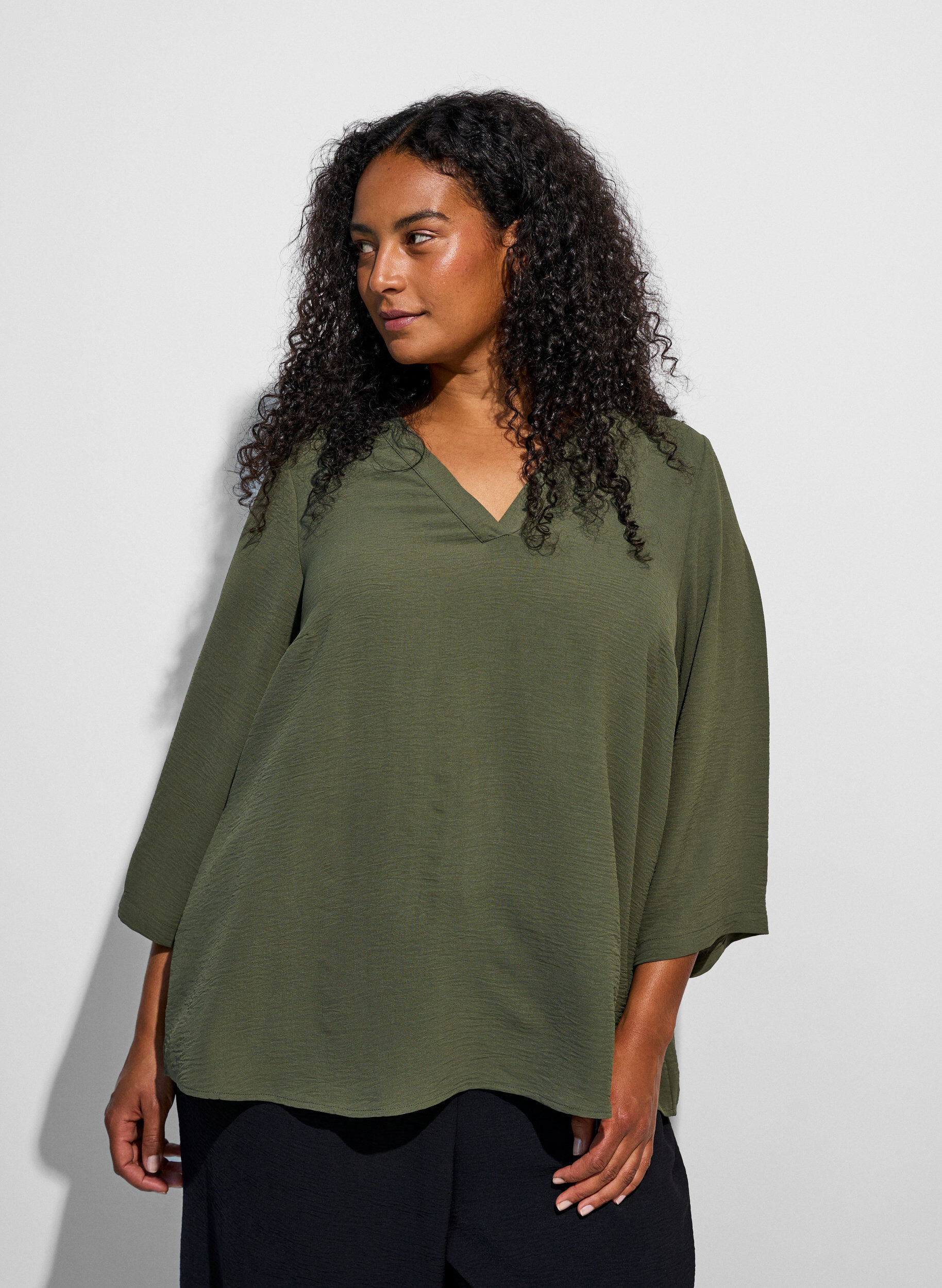 Bluse mit 3/4-&Auml;rmeln, Gr&uuml;n, Model